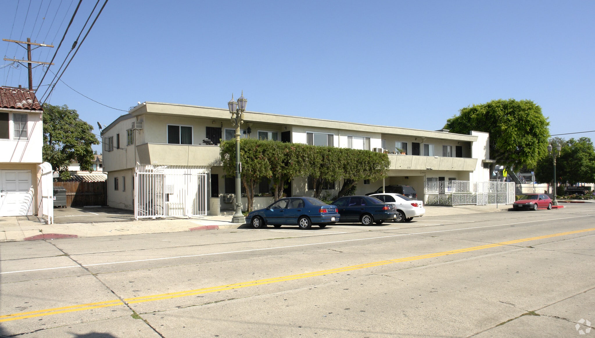 6423 W Lexington Ave, Los Angeles, CA for Sale
