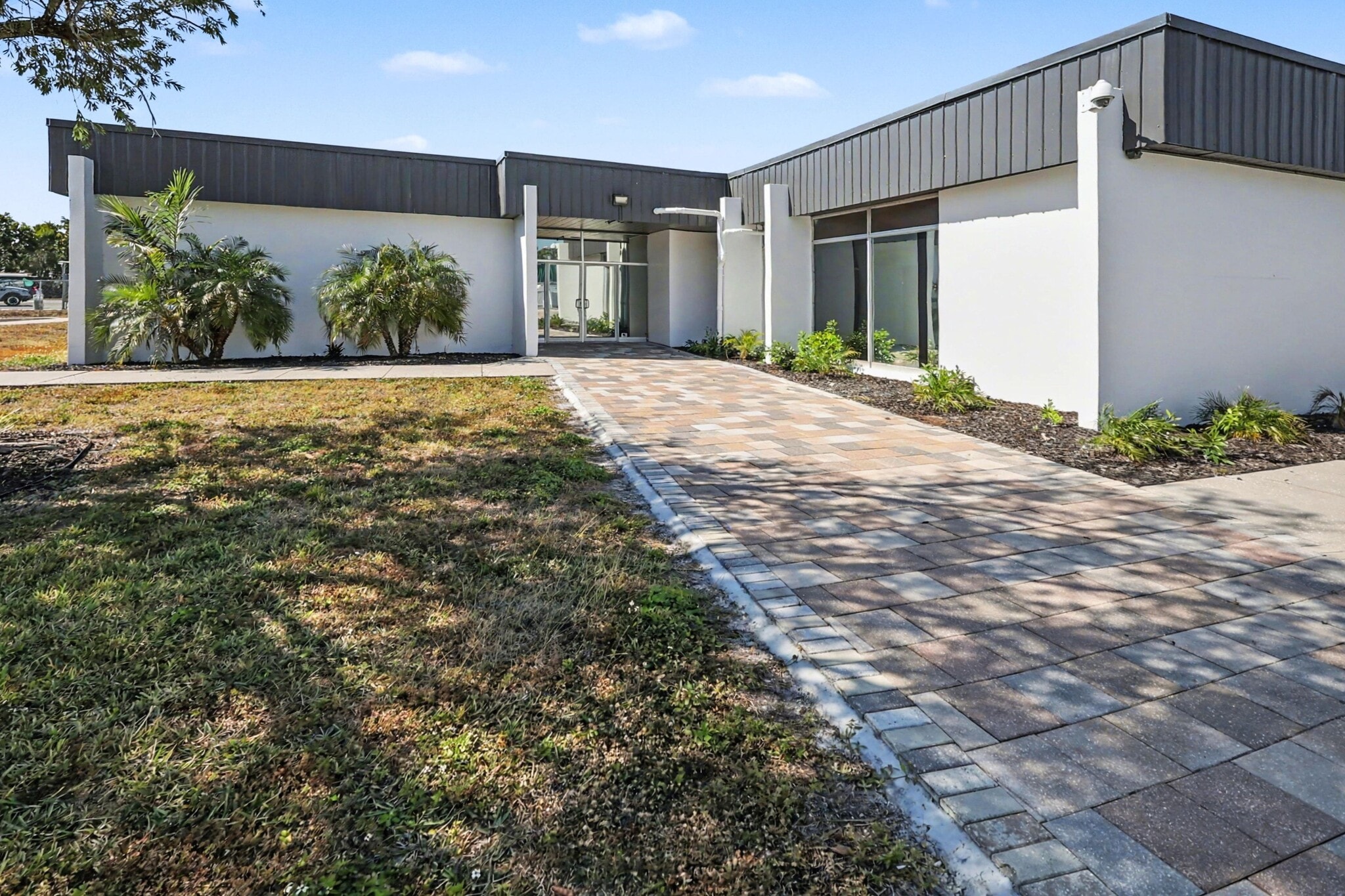 1288 N Tamiami Trl, North Fort Myers, FL for Rent