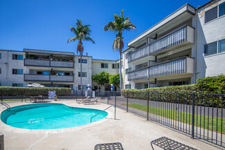 San Diego, CA Apartments - 2401 Seaside St