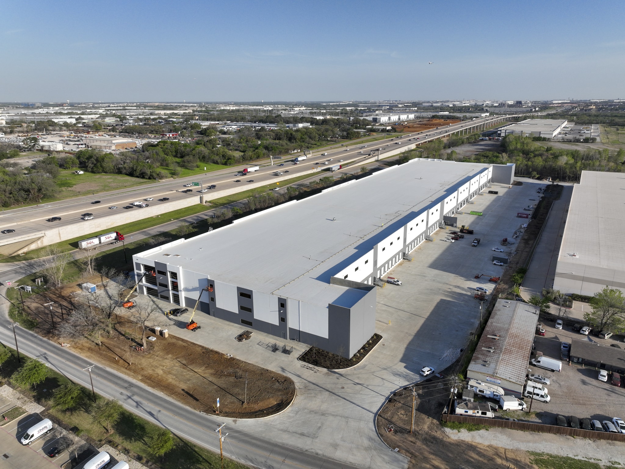 902 W Shady Grove Rd, Grand Prairie, TX for Rent