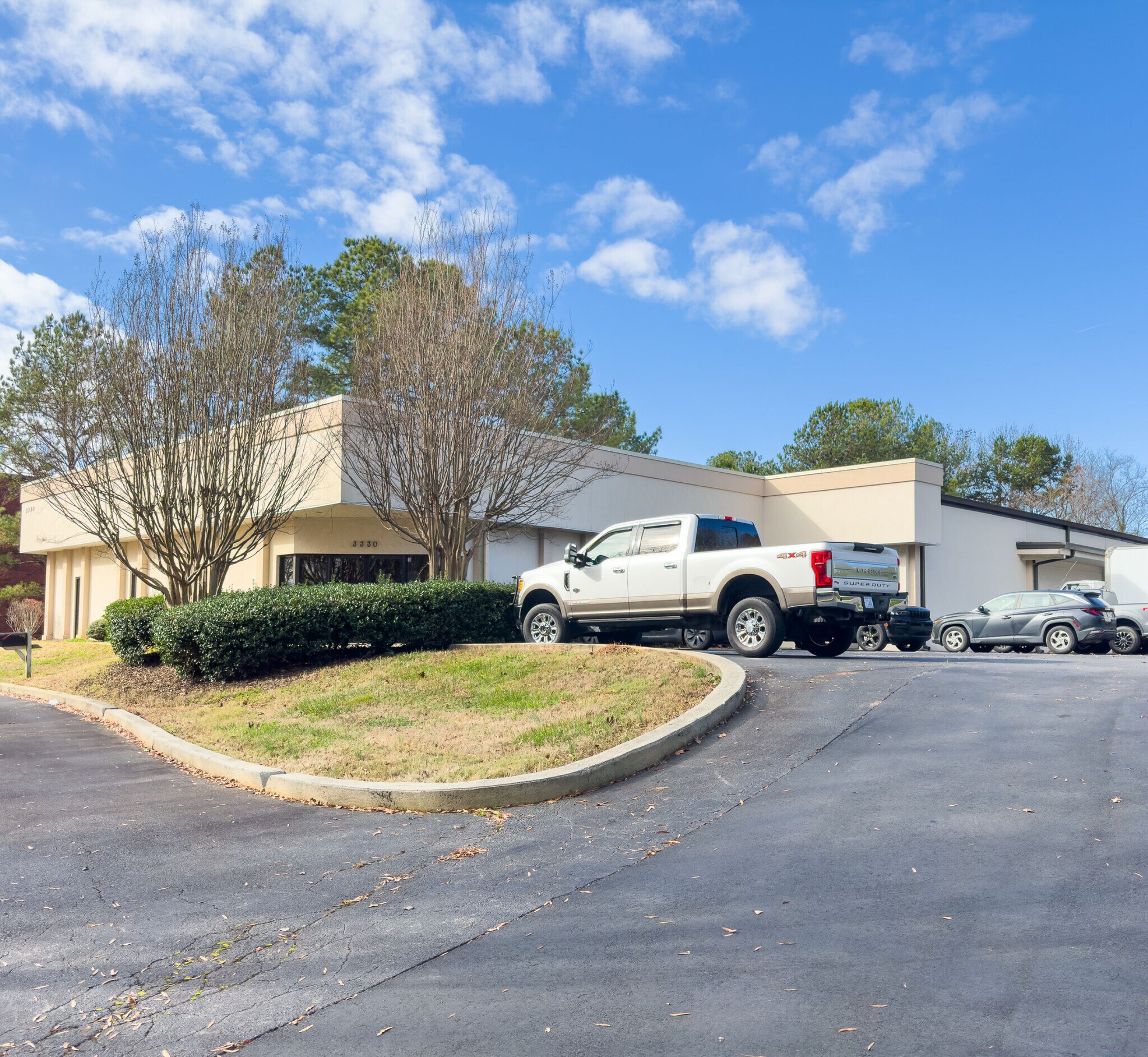 3330 Oak Lake Blvd, Charlotte, NC for Sale