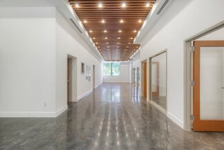 Woodland Hills, CA Office/Retail - 5325 Topanga Canyon Blvd Woodland Hills, CA Office/Retail - 5325 Topanga Canyon Blvd