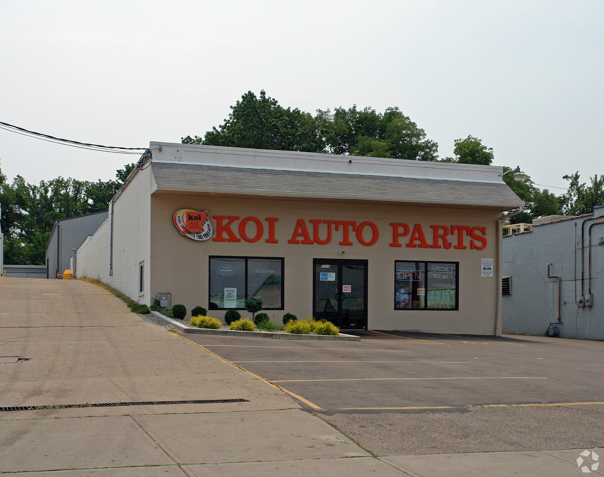 5101 Crookshank Rd, Cincinnati, OH for Rent