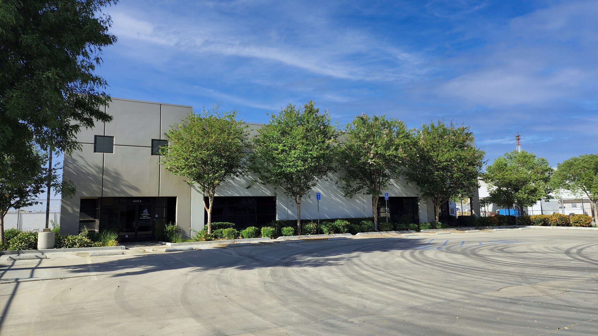 3441 Landco Dr, Bakersfield, CA for Rent