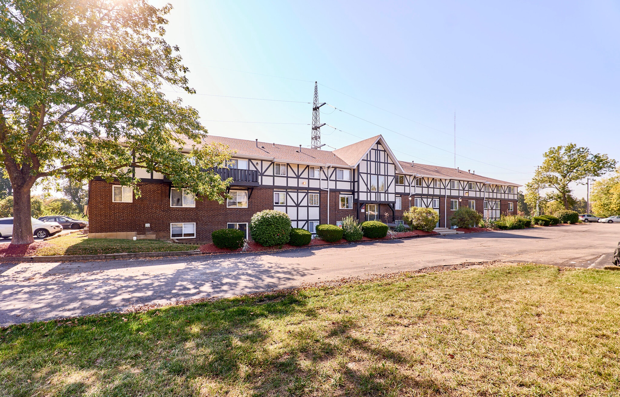 7594 Watson Rd, Saint Louis, MO for Sale