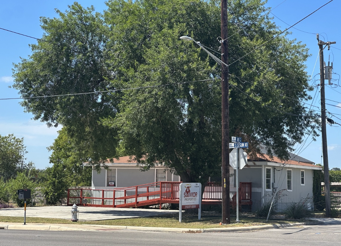 701 S Seguin Rd, Converse, TX for Sale