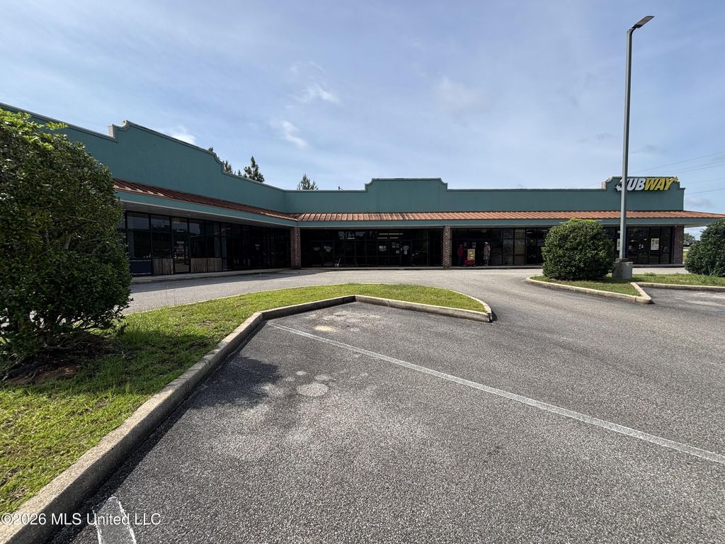 1580 Industrial Park Rd, Wiggins, MS for Rent