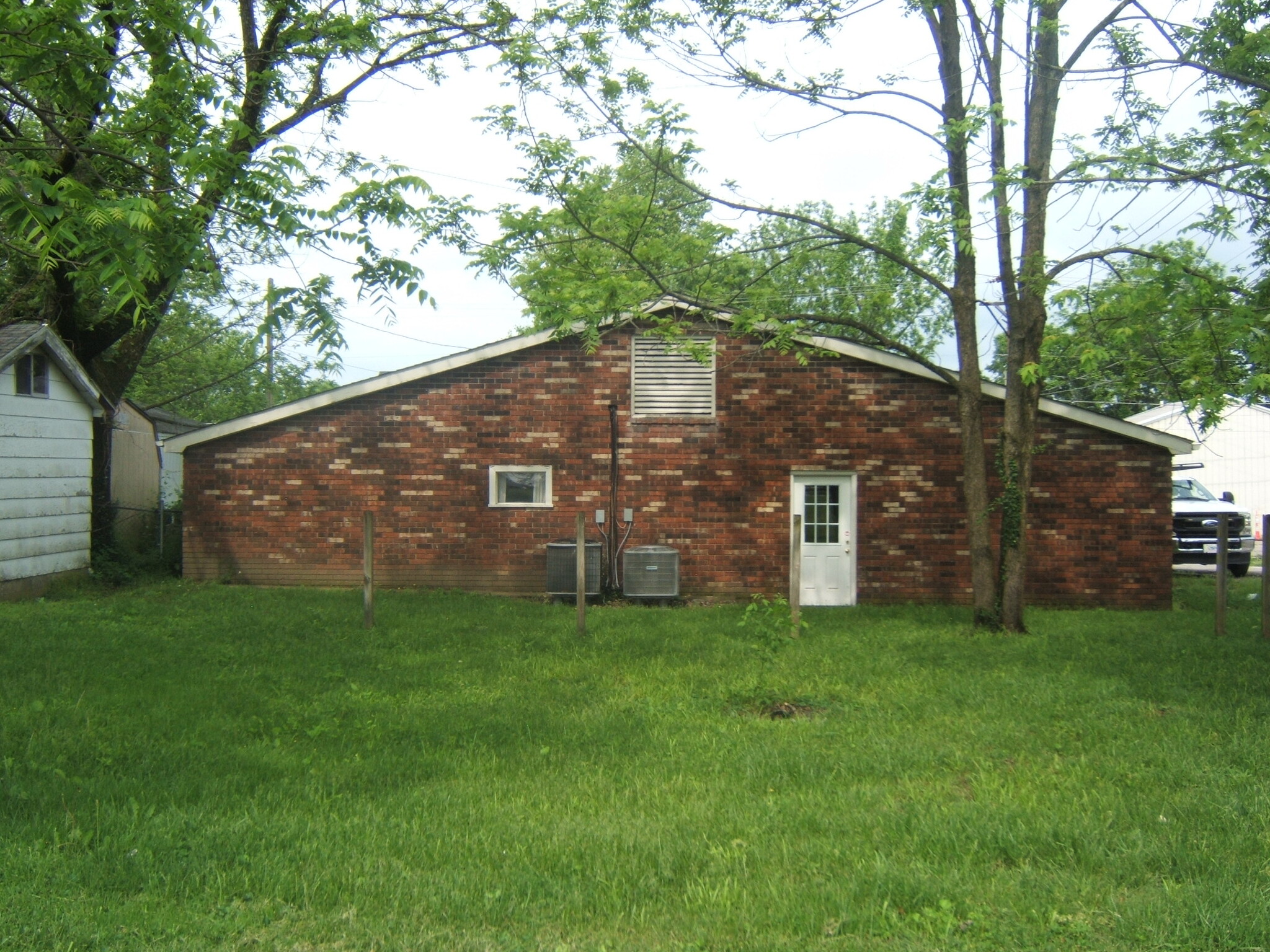 109 S Madison St, Owenton, KY for Sale