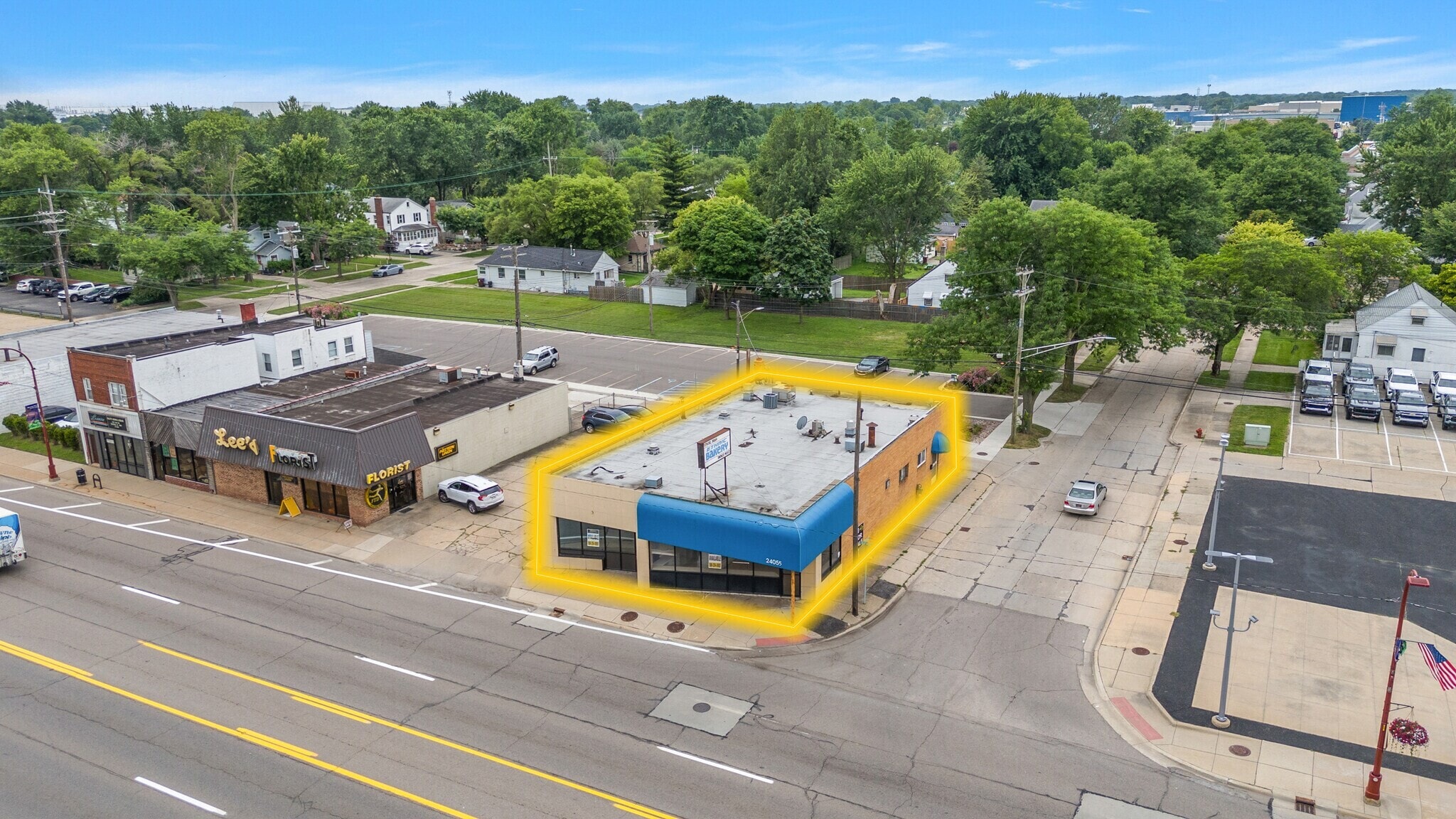 24055 Van Dyke Ave, Center Line, MI for Sale