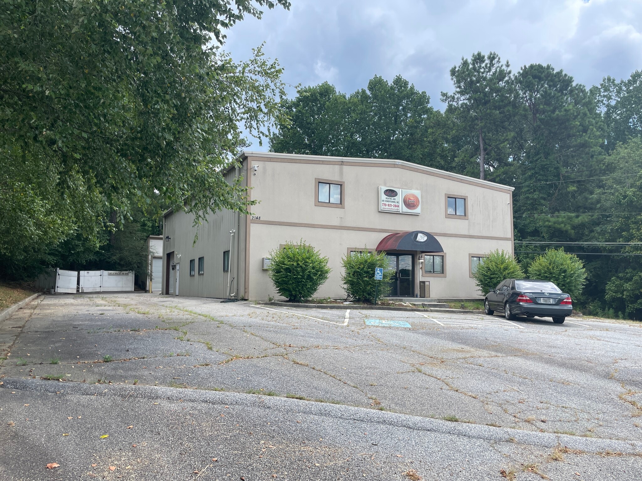 2148 Ross Rd, Snellville, GA for Sale