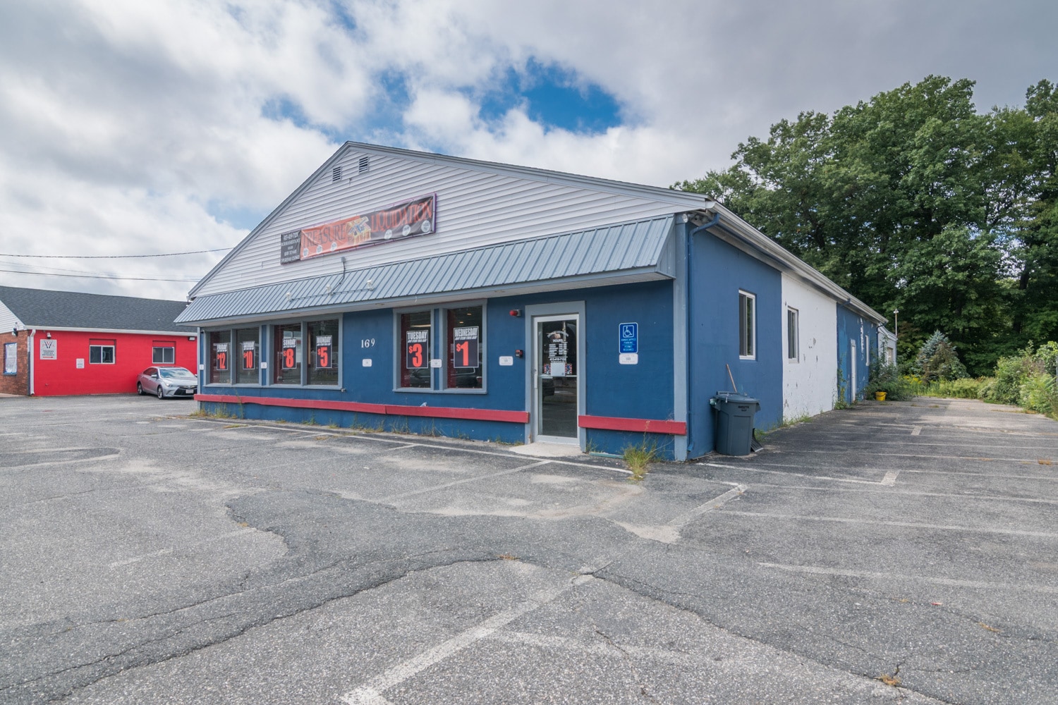 167-169 Shaker Rd, East Longmeadow, MA for Rent