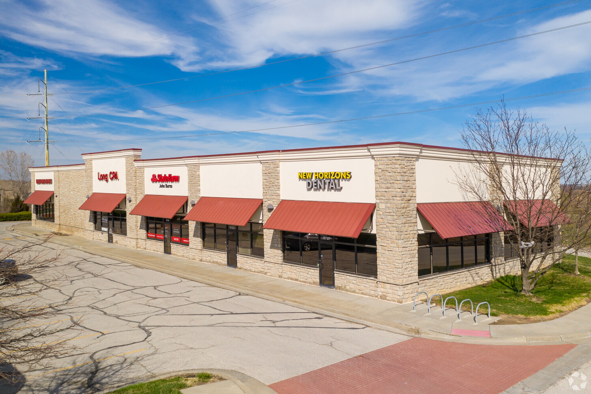 10103 Cherry Ln, Lenexa, KS for Rent