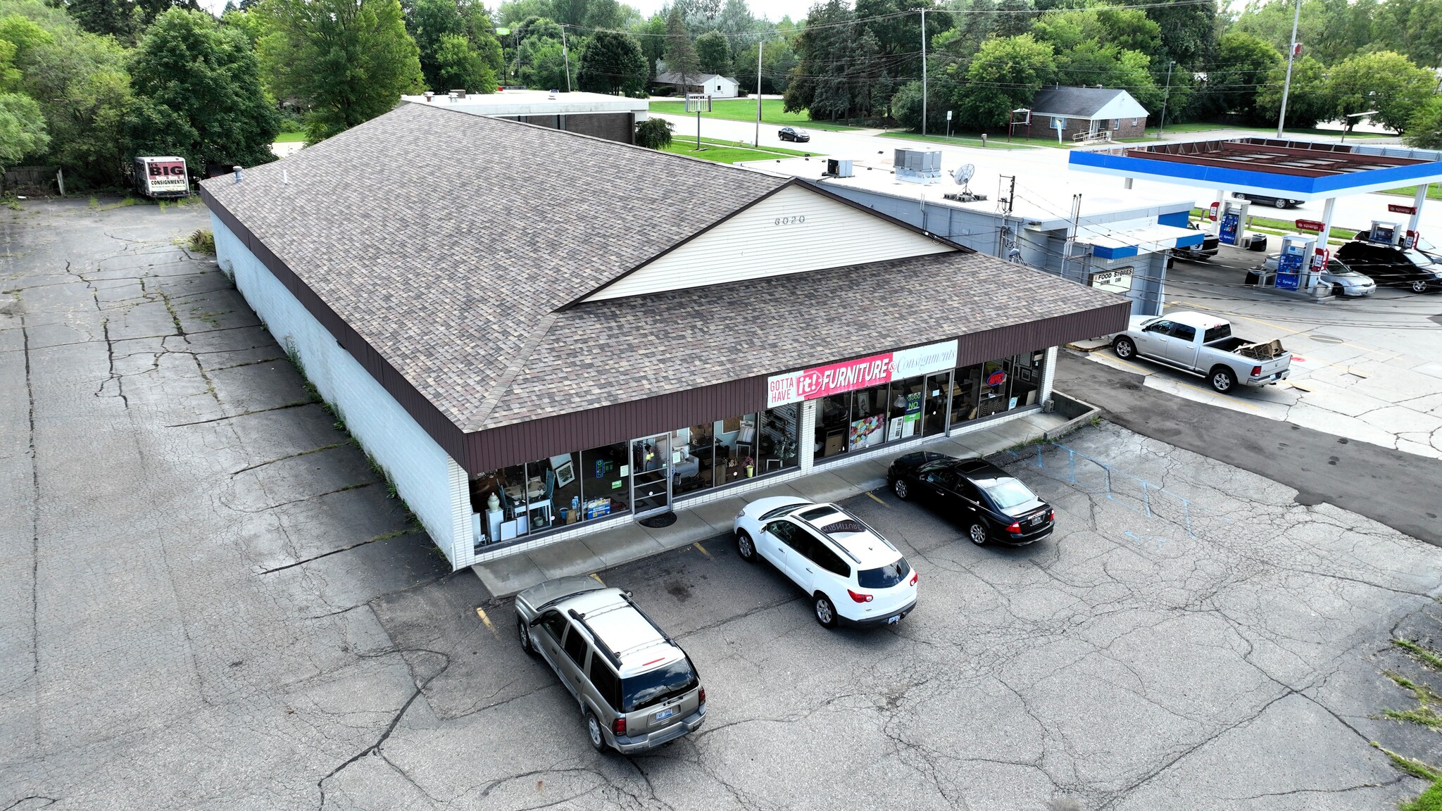 6020 Davison Rd, Burton, MI for Rent