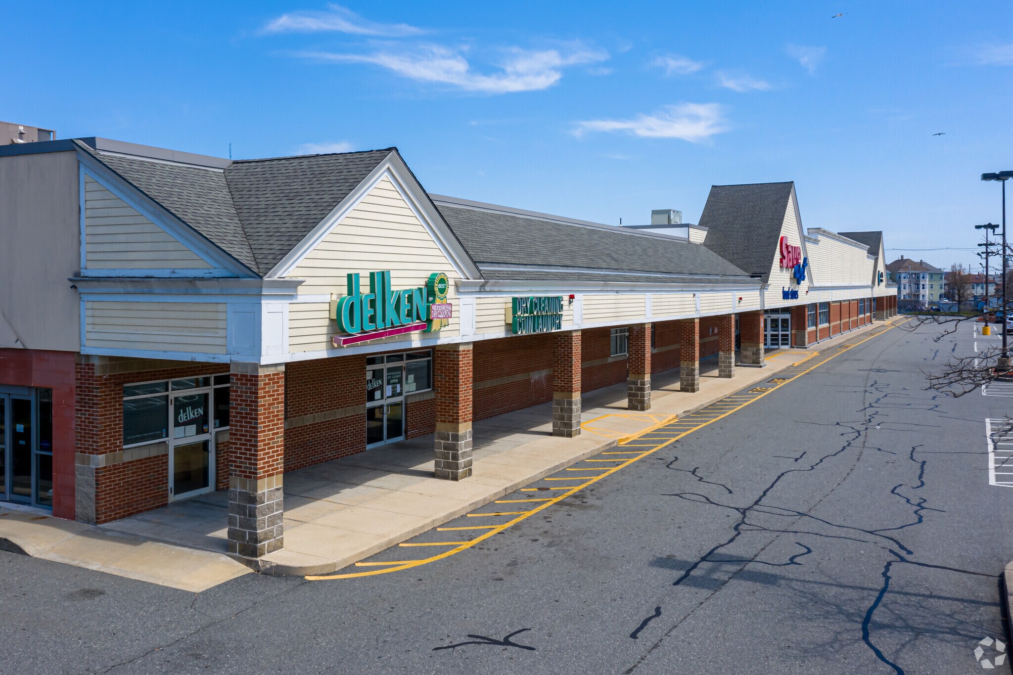 13311341 Cove Rd New Bedford, MA 02744 Retail Property for Lease on