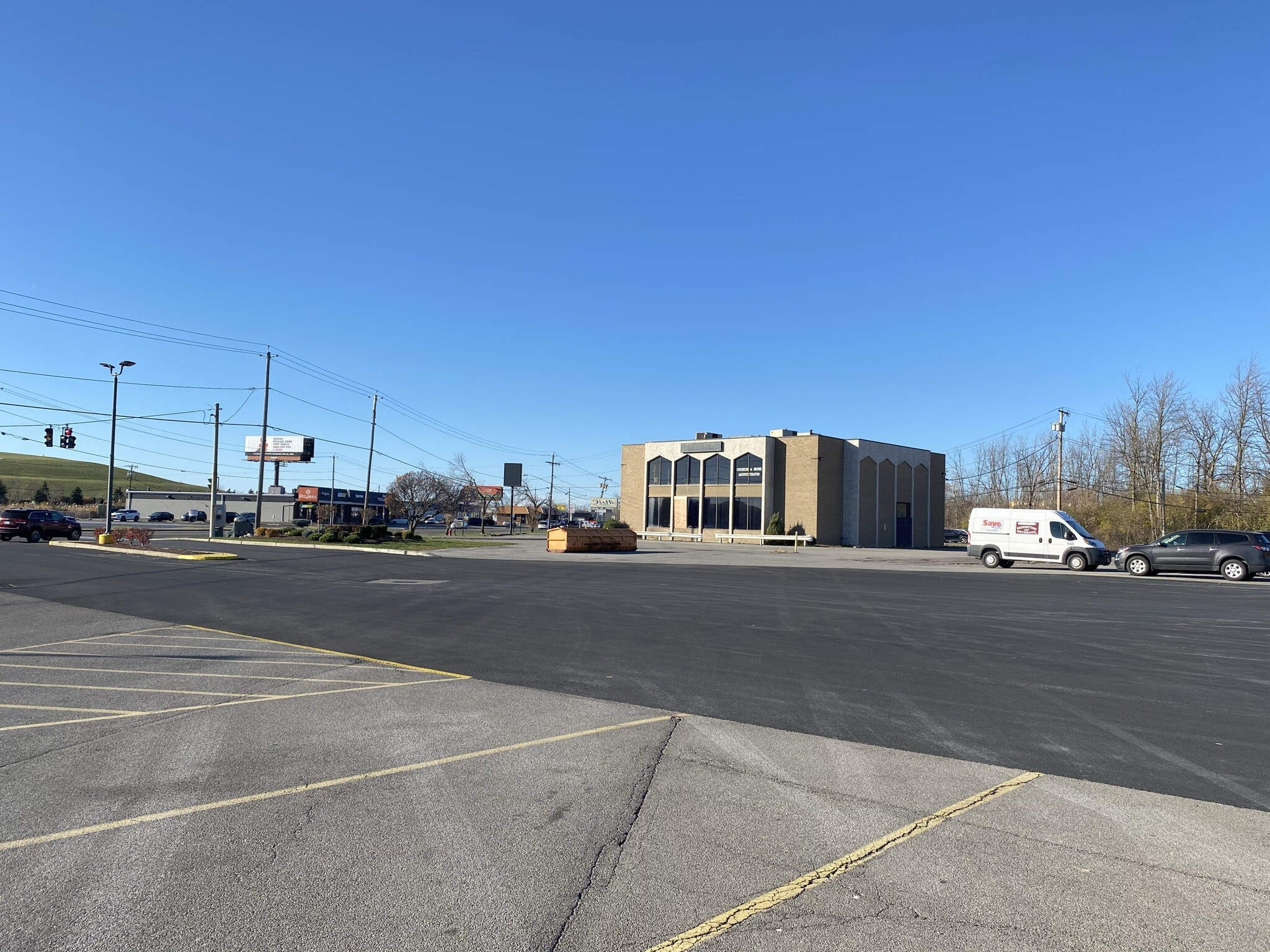2443 Military Rd, Niagara Falls, NY for Sale