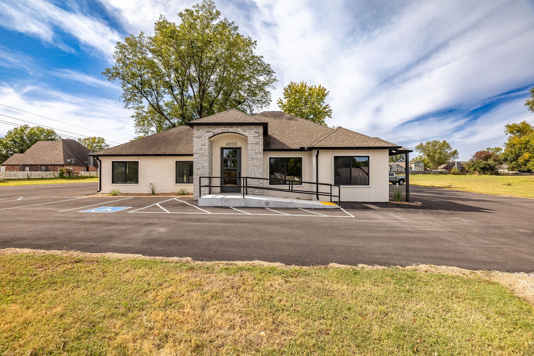 4200 S Aspen Ave, Broken Arrow, OK for Sale