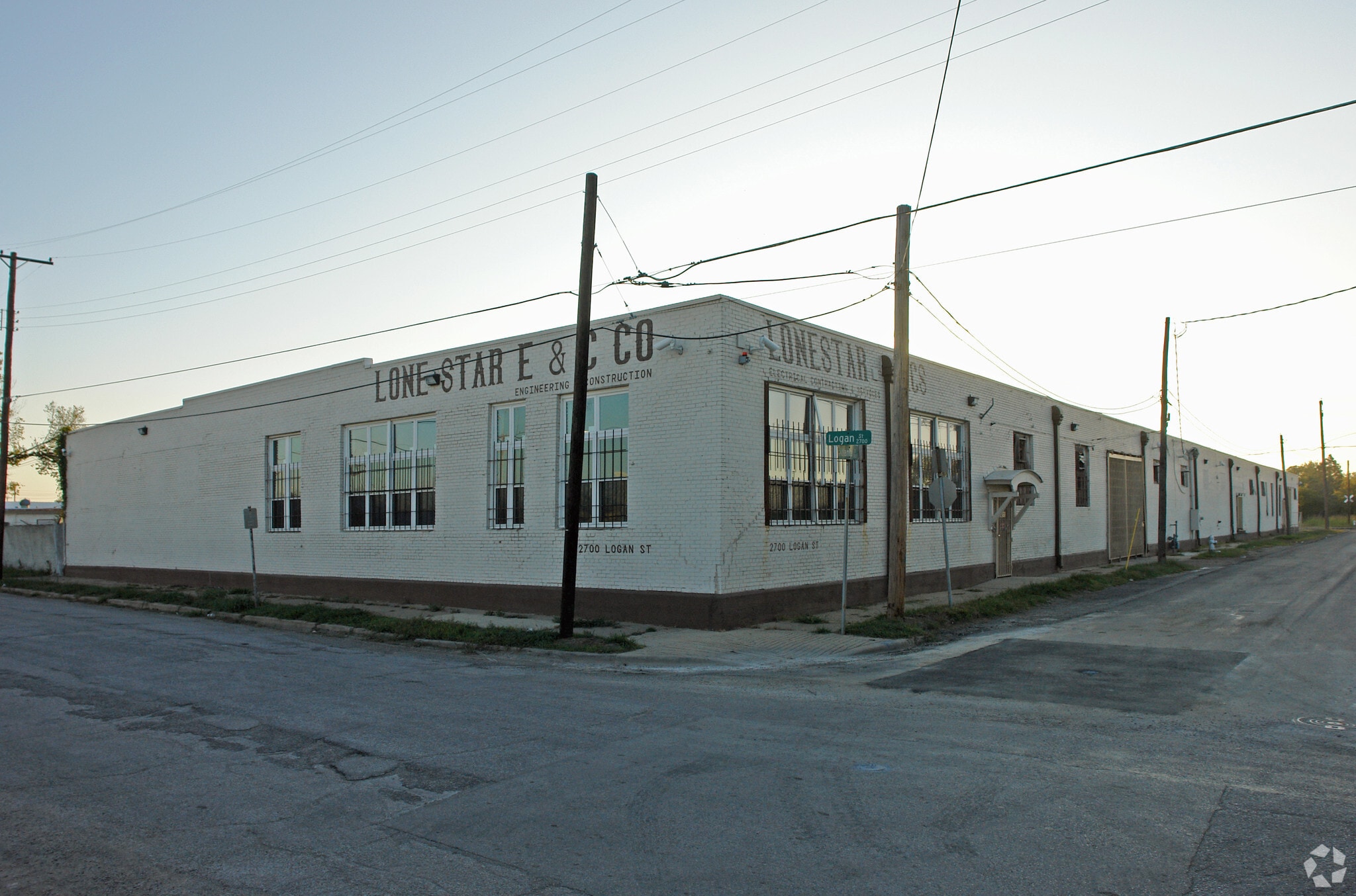 2700 Logan St, Dallas, TX for Sale