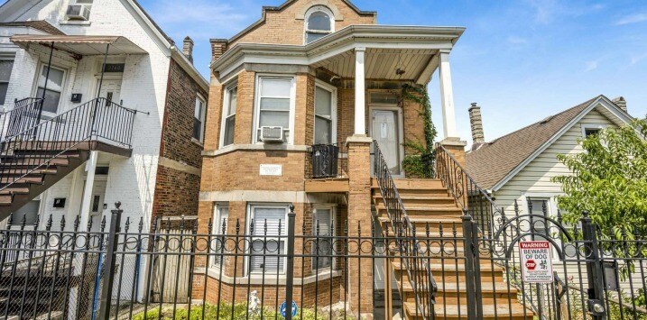 3738 S Hermitage Ave, Chicago, IL for Sale