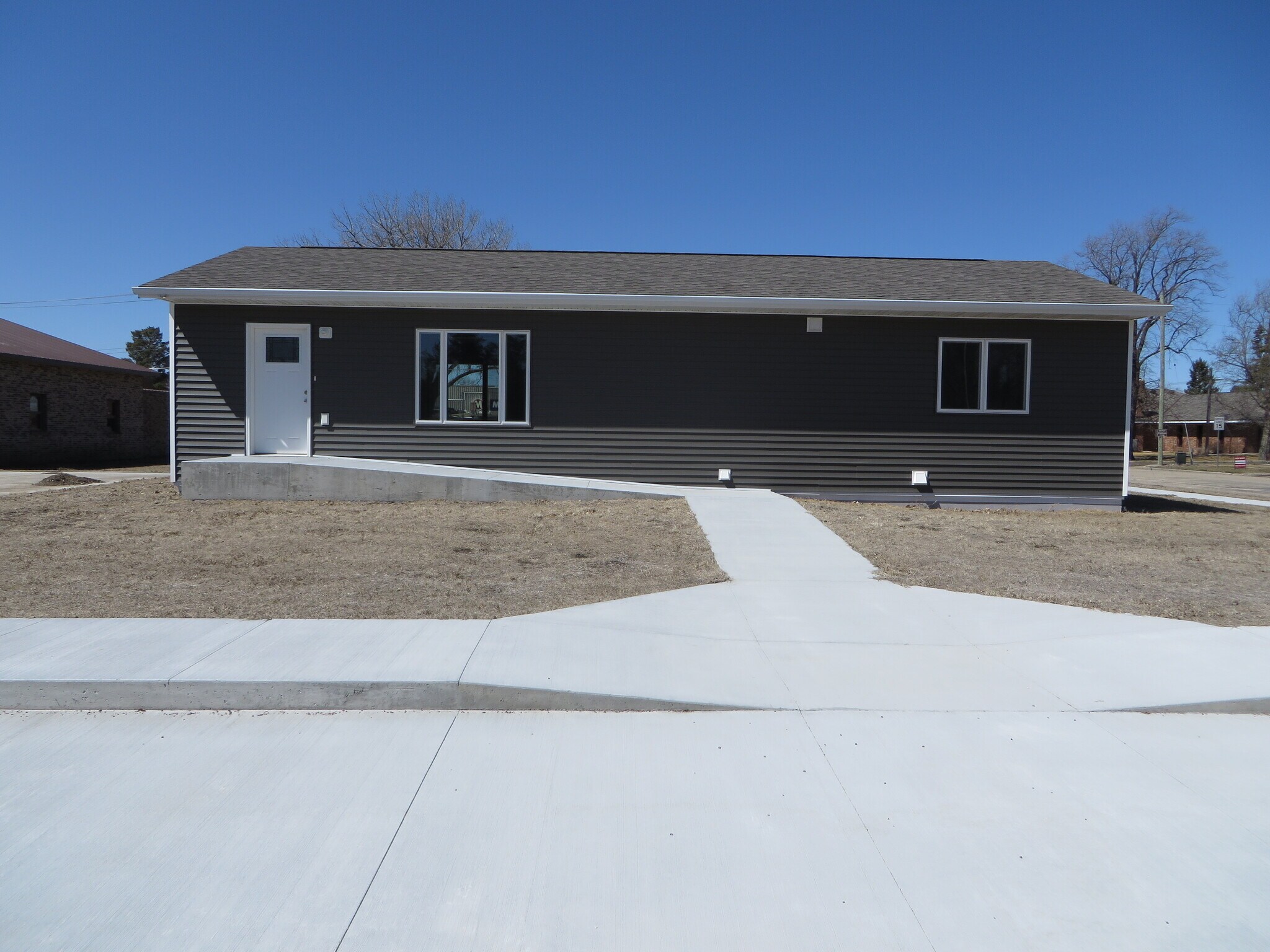 101 Joliet Ave SE De Smet, SD 57231 Office Property for Sale on