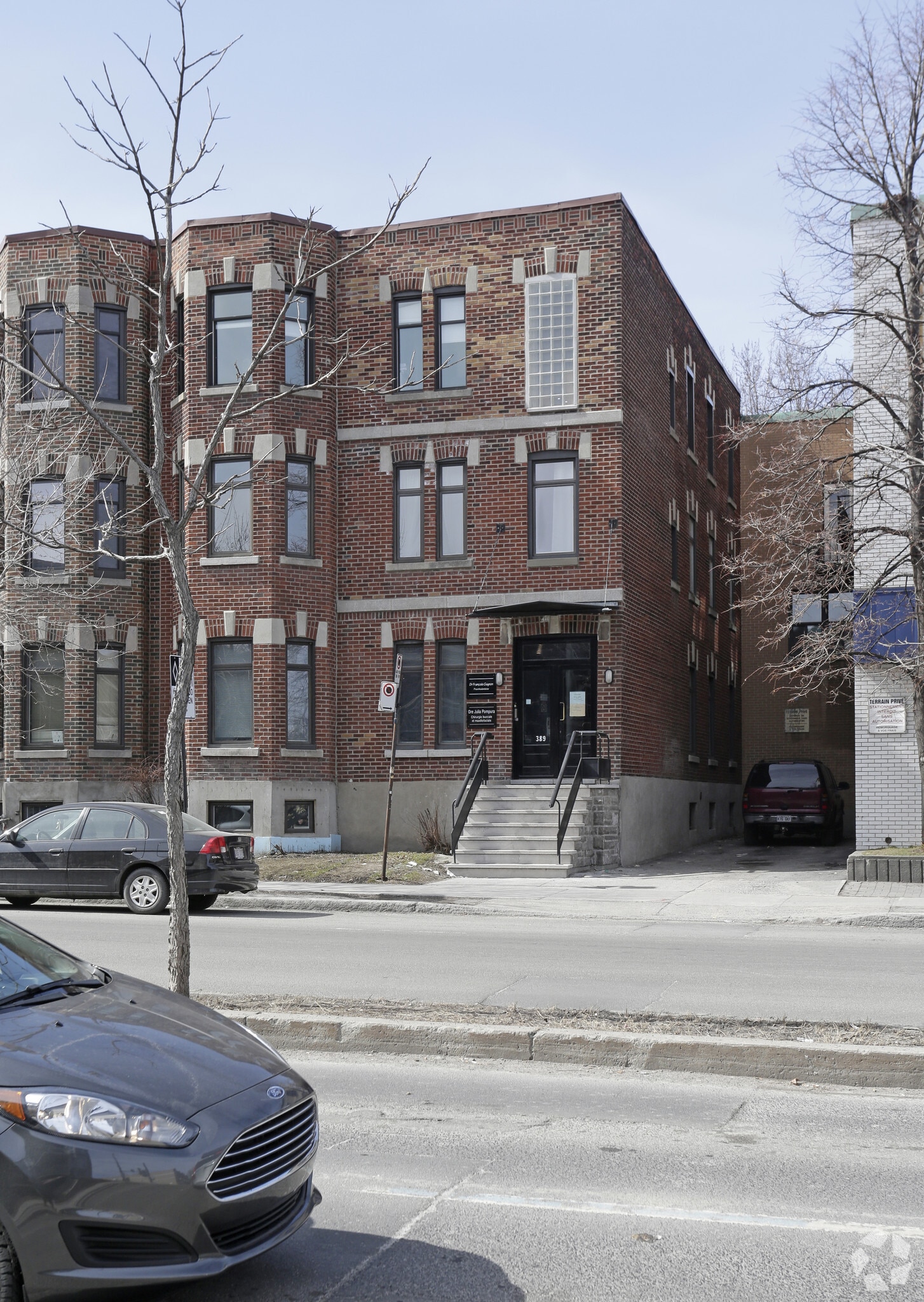 389 Boul Saint-Joseph E, Montréal, QC for Rent