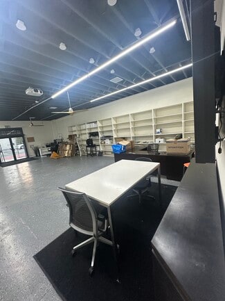 Los Angeles, CA Office/Retail - 2321 W 54th St