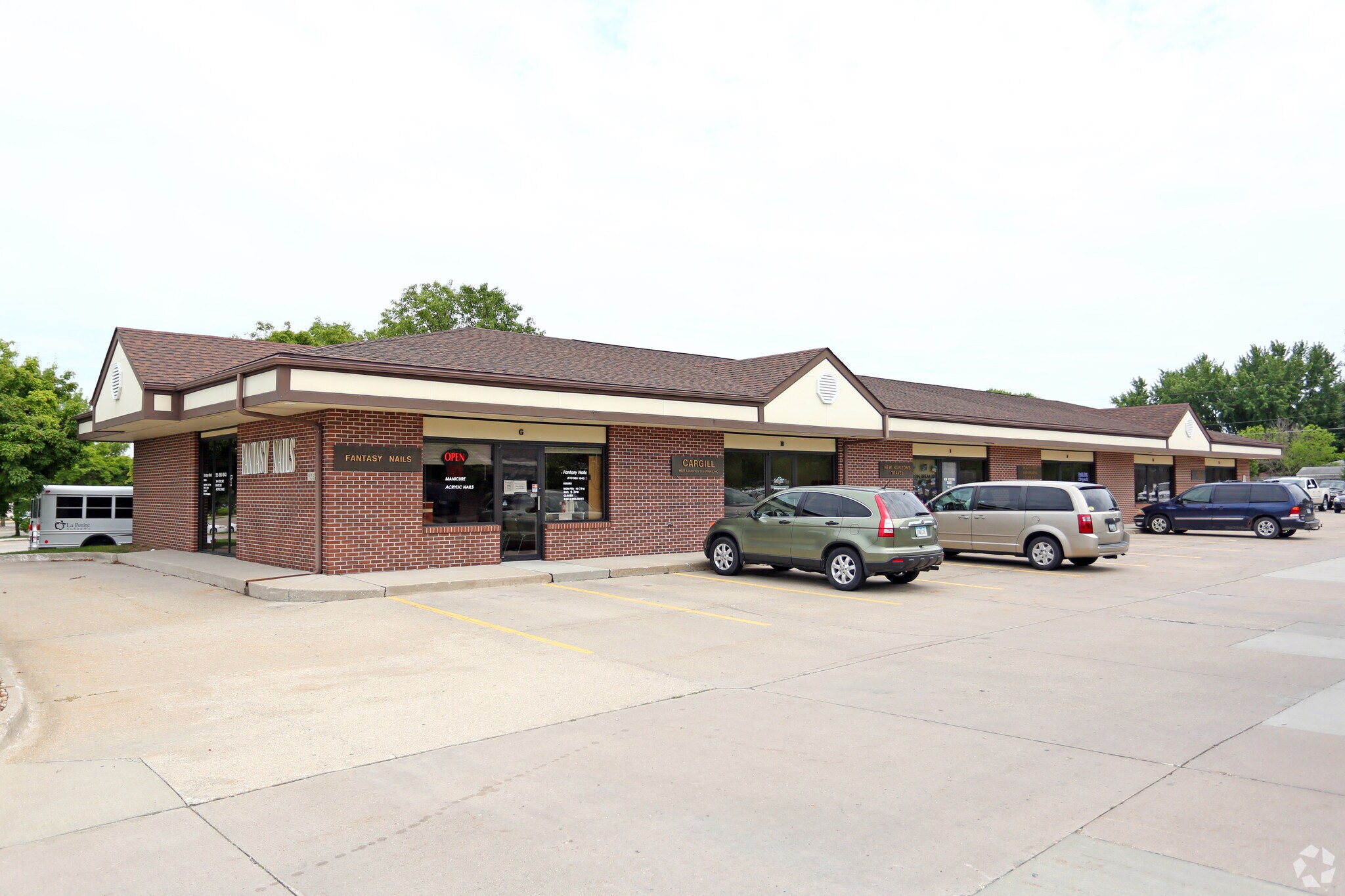 925 E 1st St Ankeny, IA 50021 Retail Property for Sale on