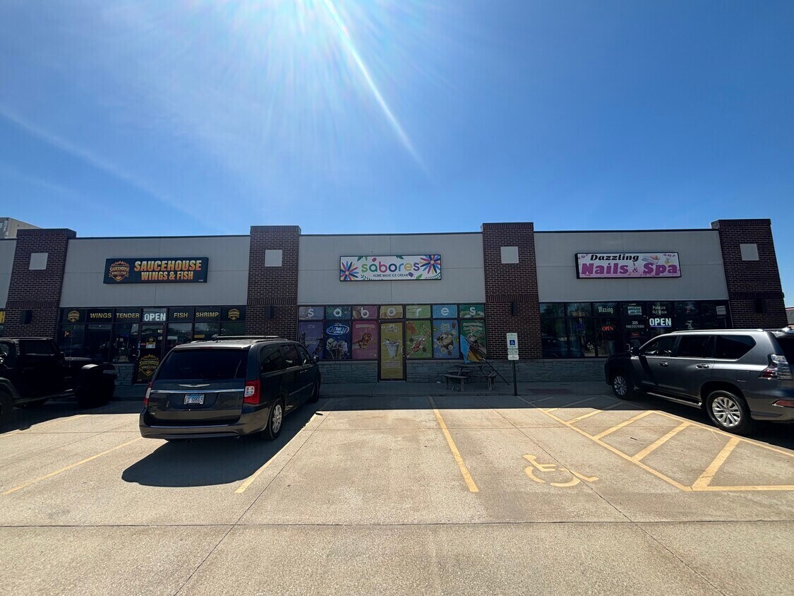 323 N Main St, Chatham, IL for Rent