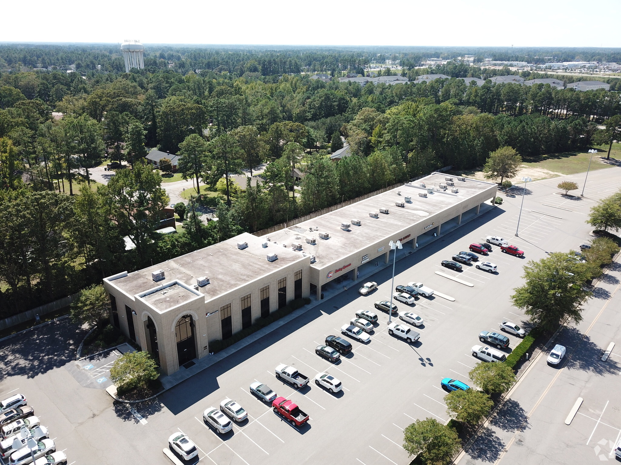 102-400 Westwood Shopping Ctr, Fayetteville, NC for Rent