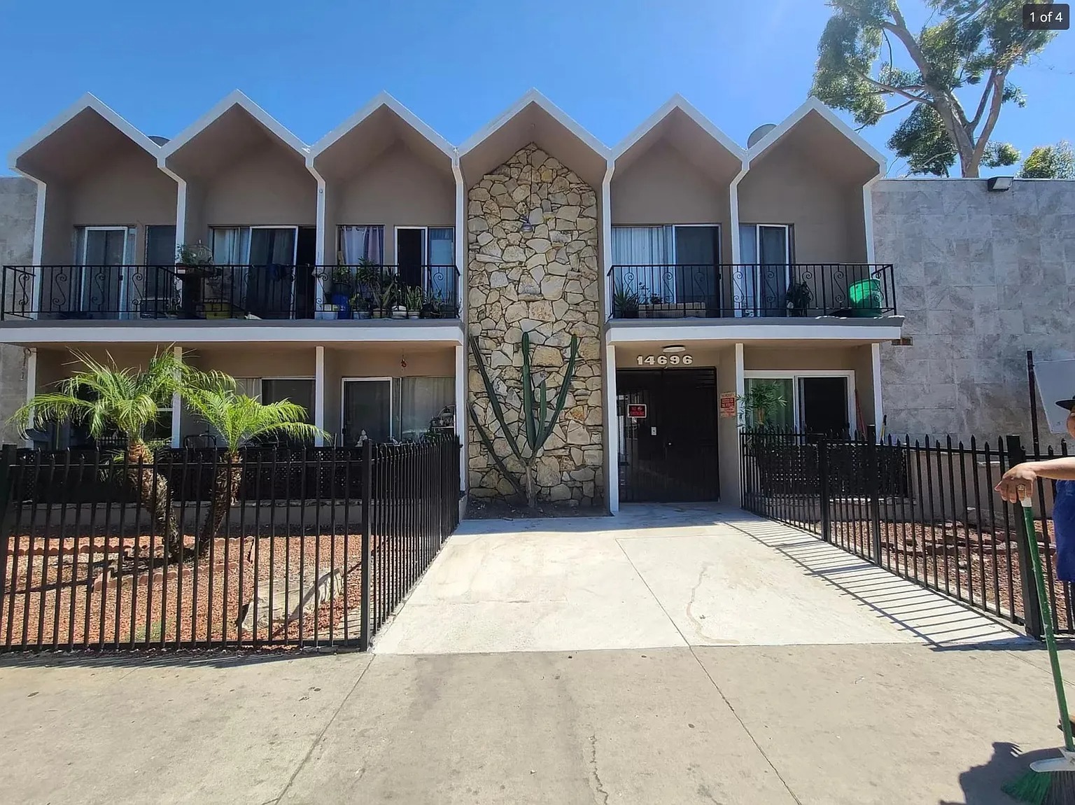 14696 Rayen St, Panorama City, CA for Sale