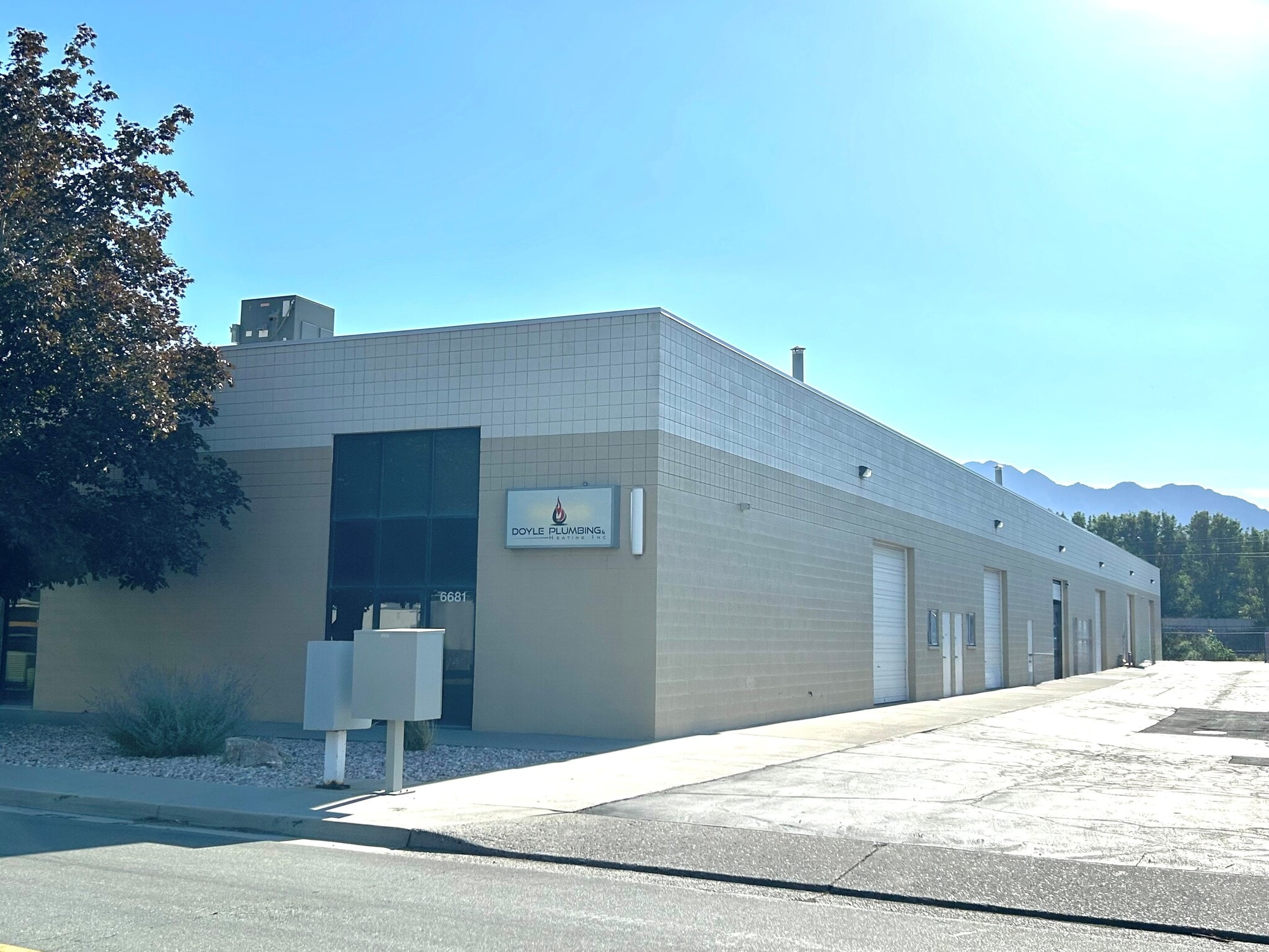 6681 S Cottonwood St, Murray, UT for Rent