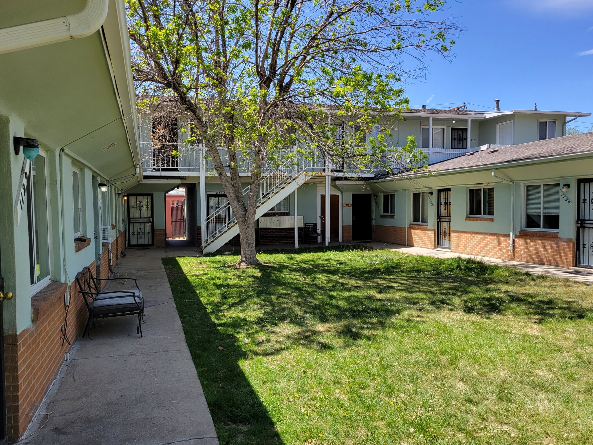 1129 Akron St, Aurora, CO for Sale