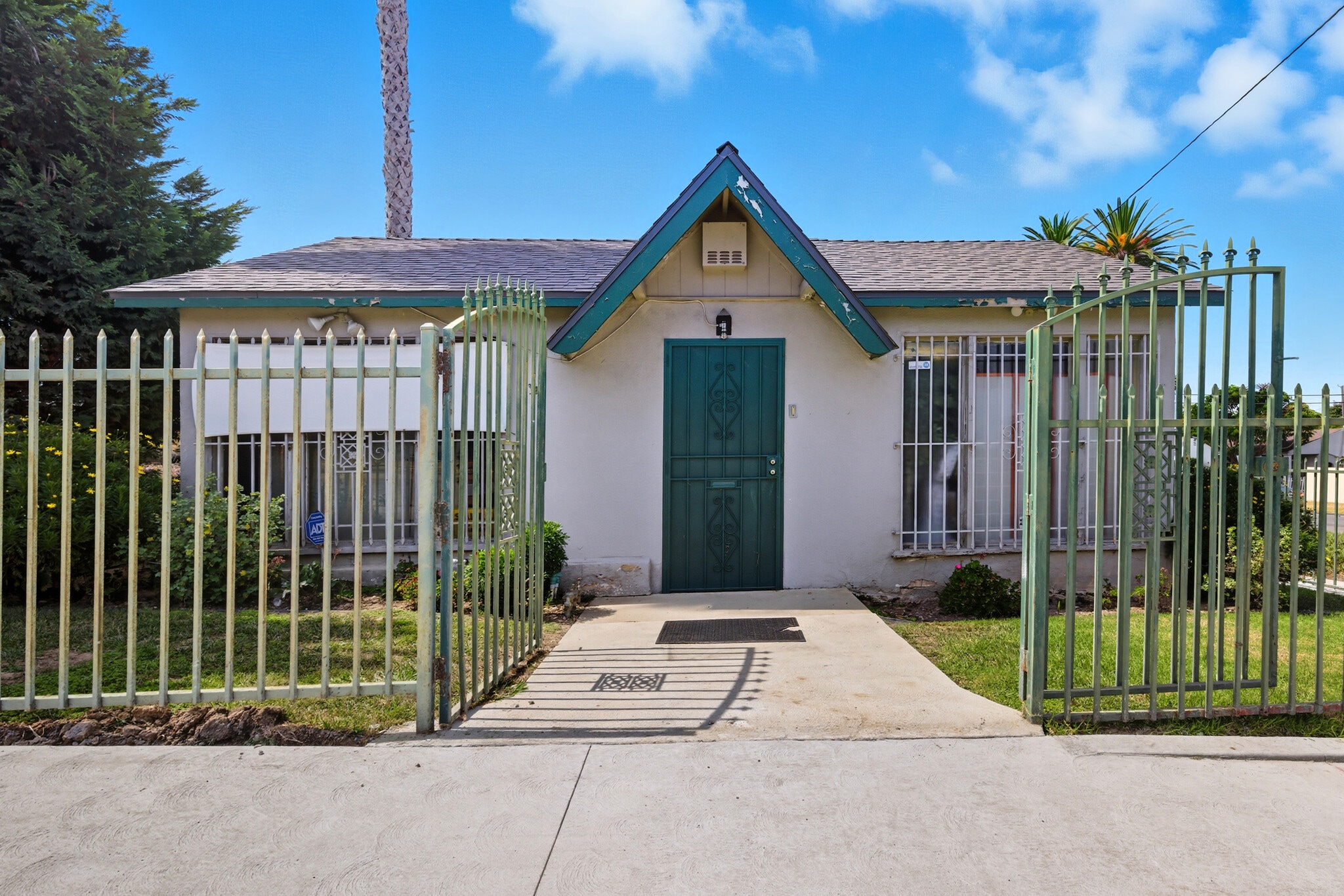 7601 Crenshaw Blvd, Los Angeles, CA for Rent