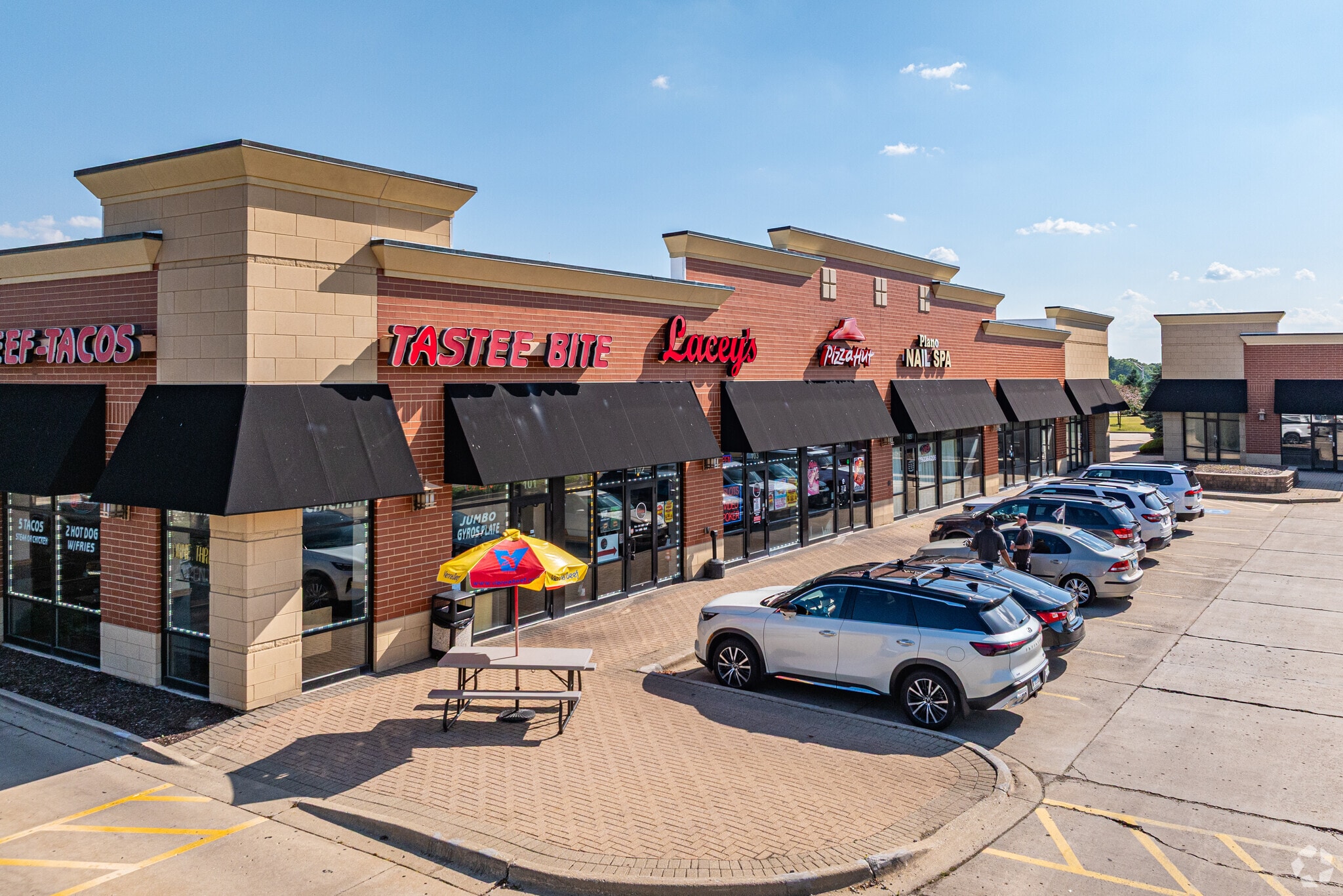 7000 Burroughs Ave, Plano, IL for Rent