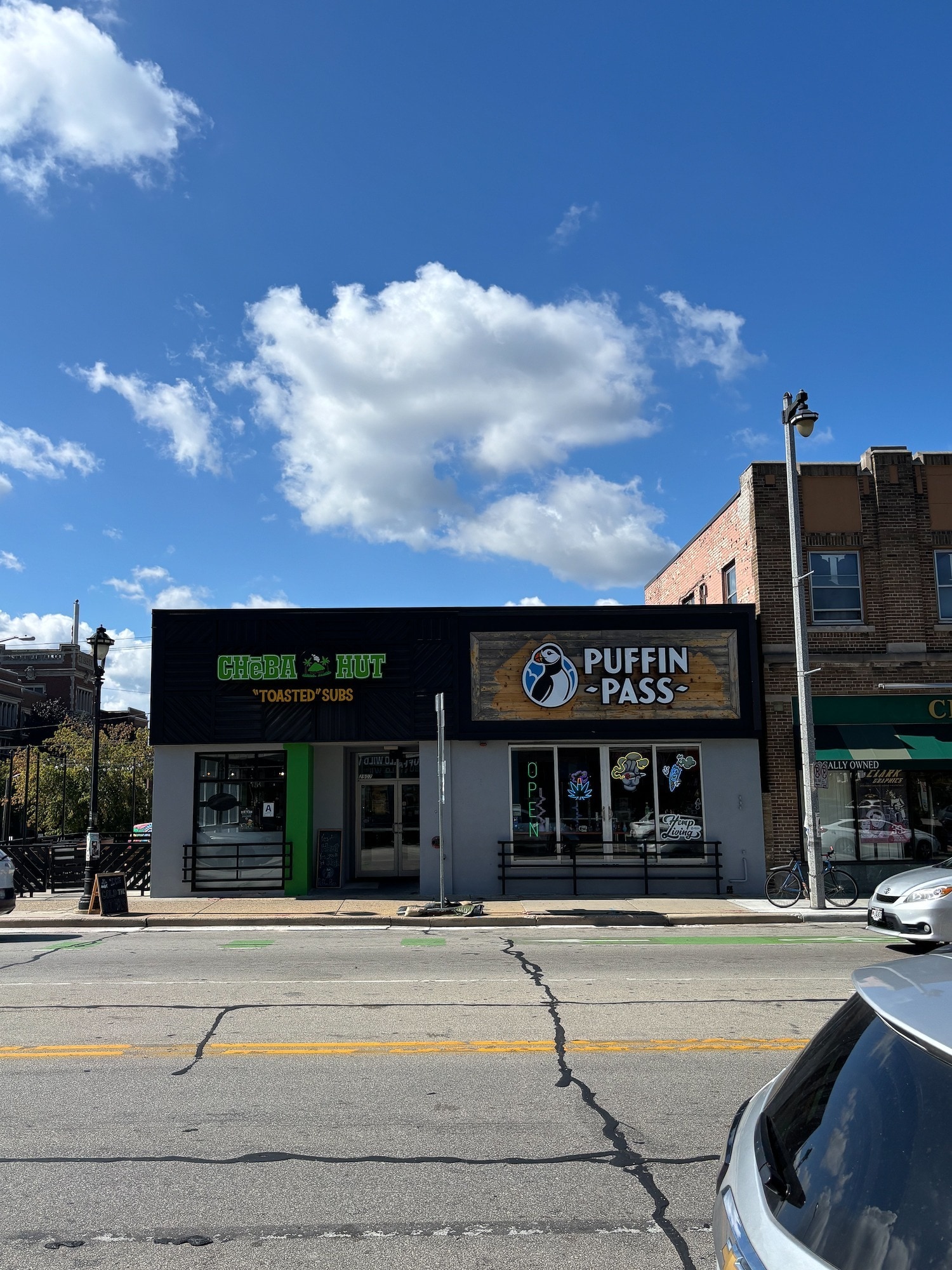 2911 N Oakland Ave, Milwaukee, WI for Sale