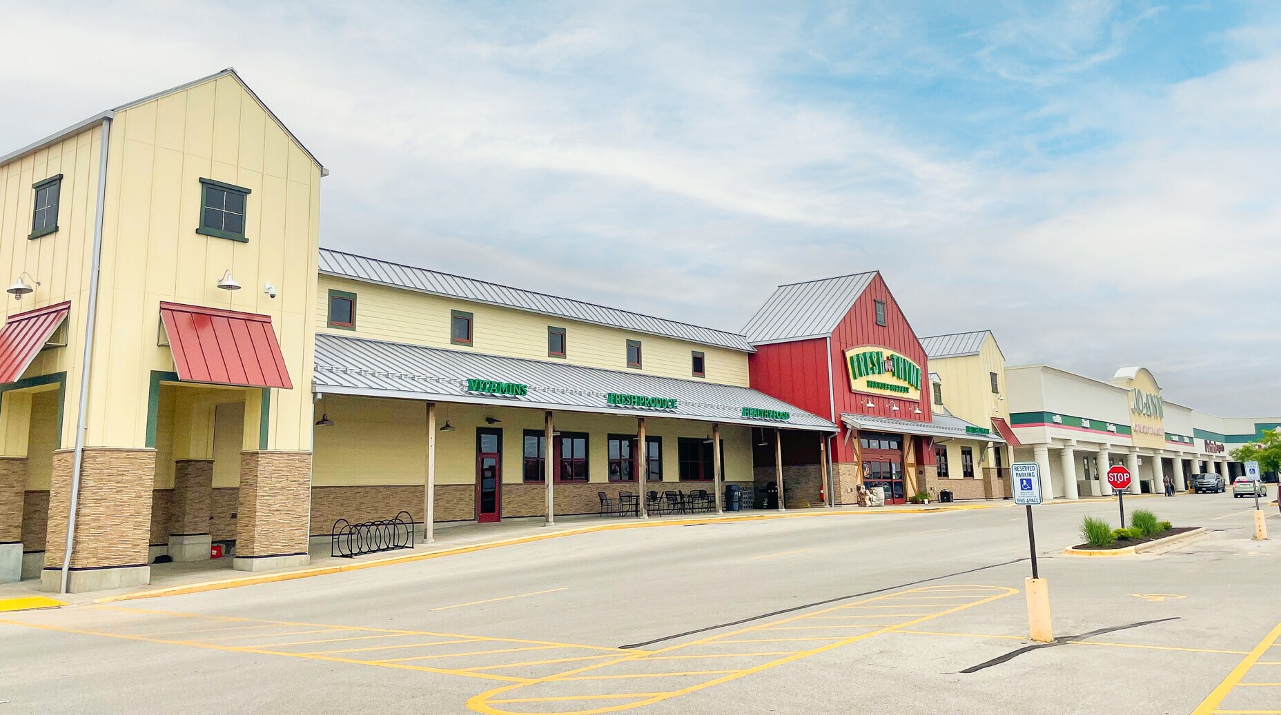 2763-2817 Oneida St, Green Bay, WI for Rent
