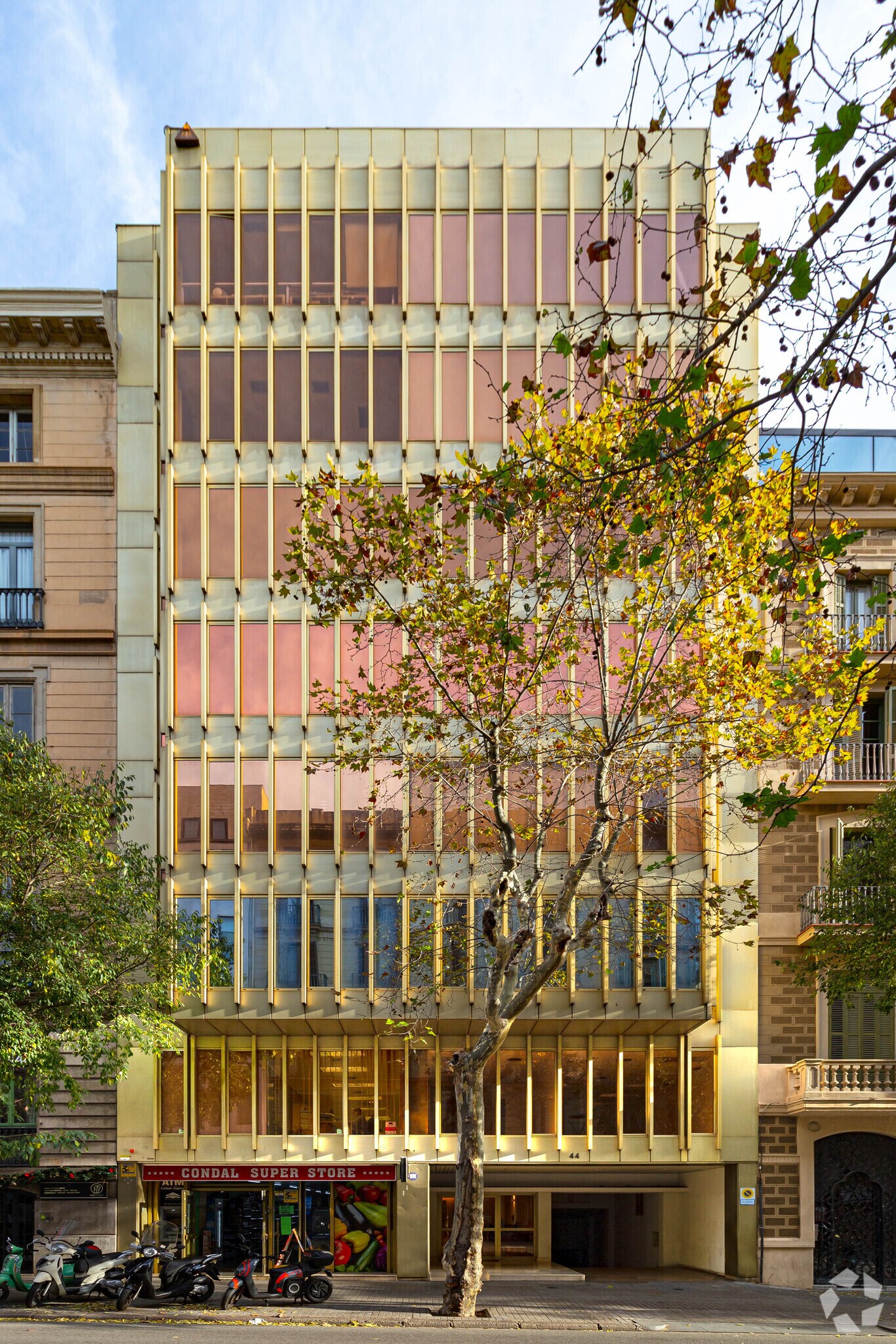 44 Carrer de Roger de Llúria, Barcelona, BAR for Rent