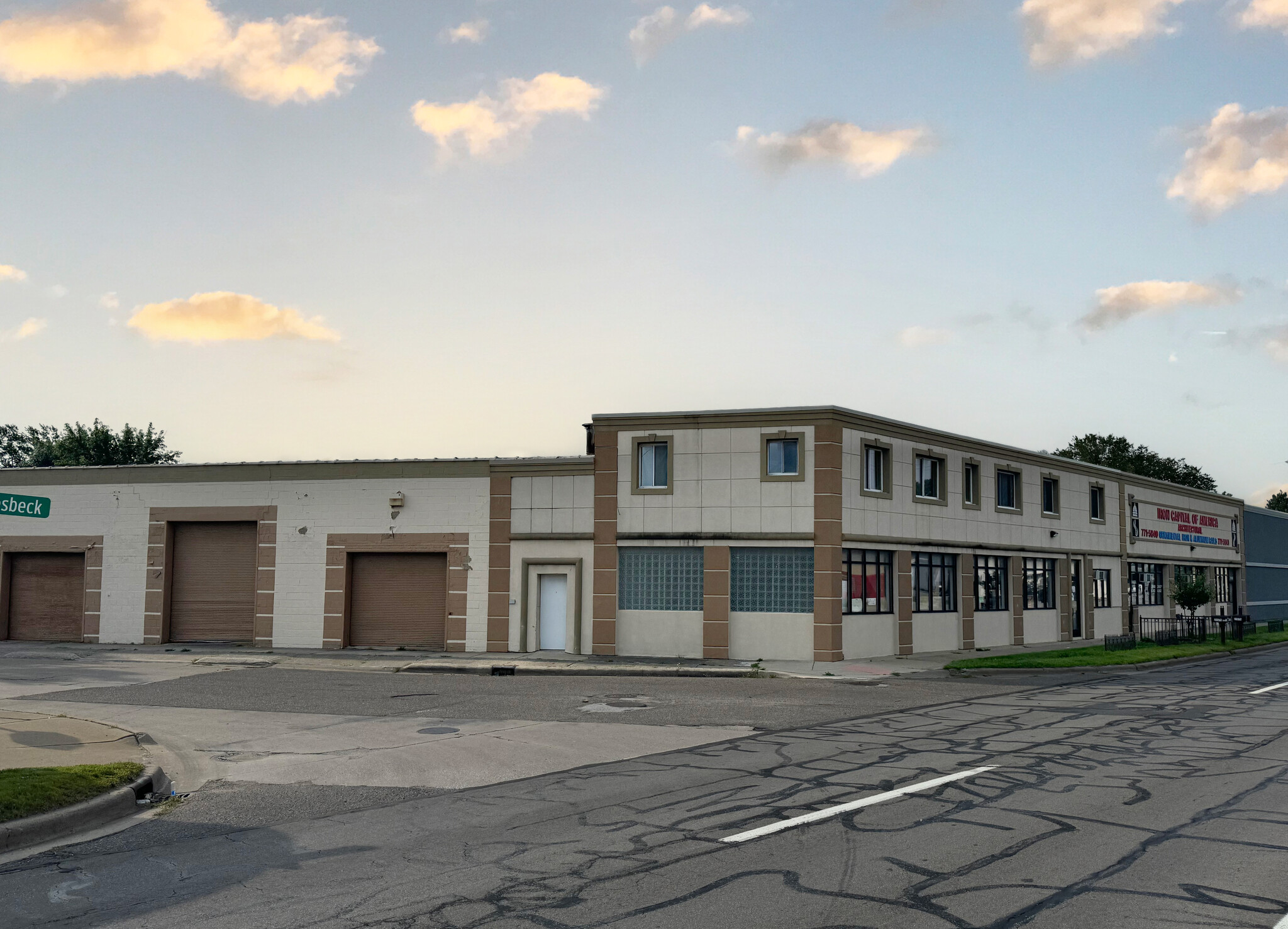 21550-21564 Groesbeck Hwy, Warren, MI for Sale