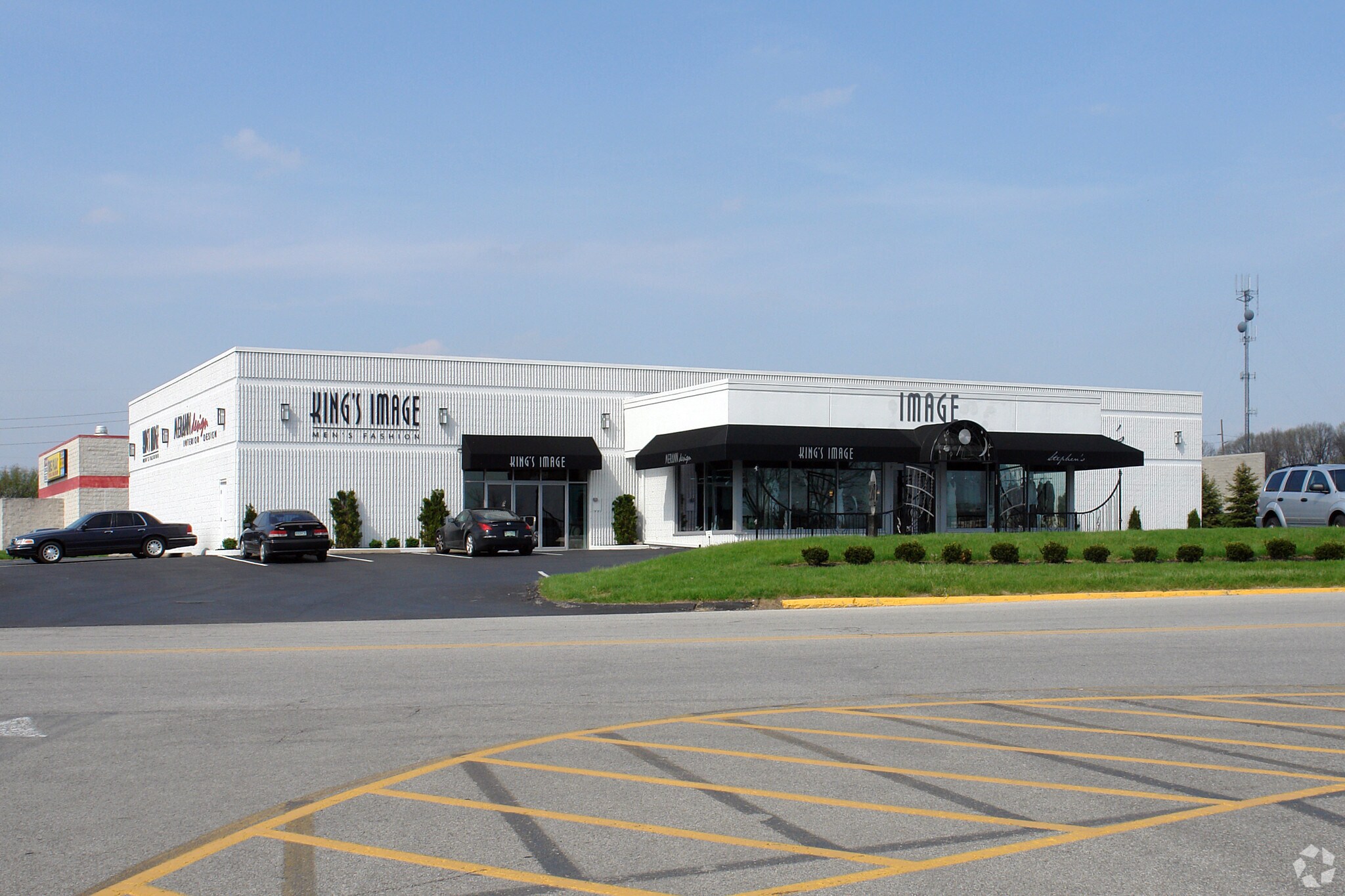 8520 Castleton Square Dr, Indianapolis, IN for Rent