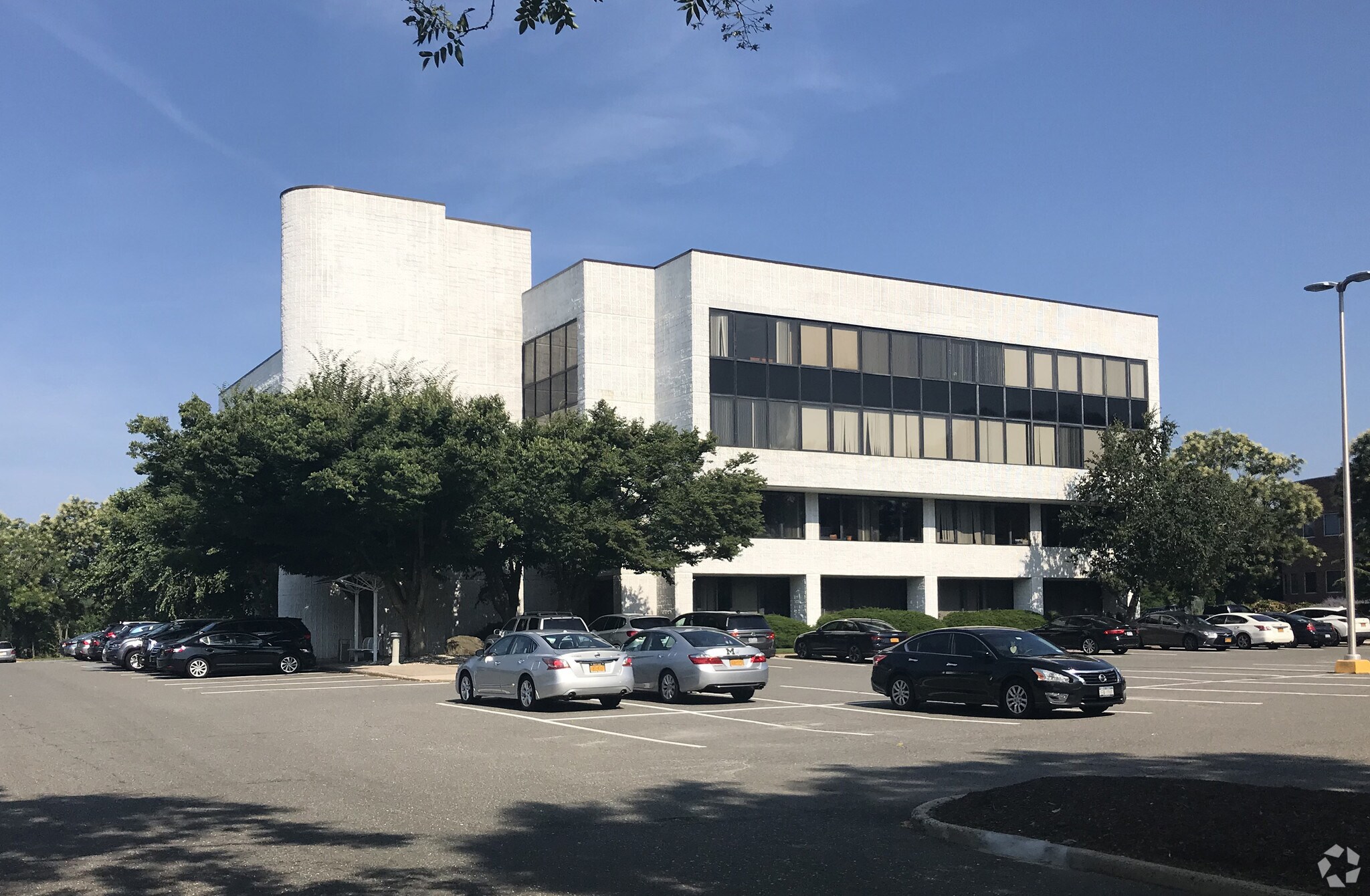 20 Crossways Park Dr N Woodbury, NY 11797 Office Property for Lease