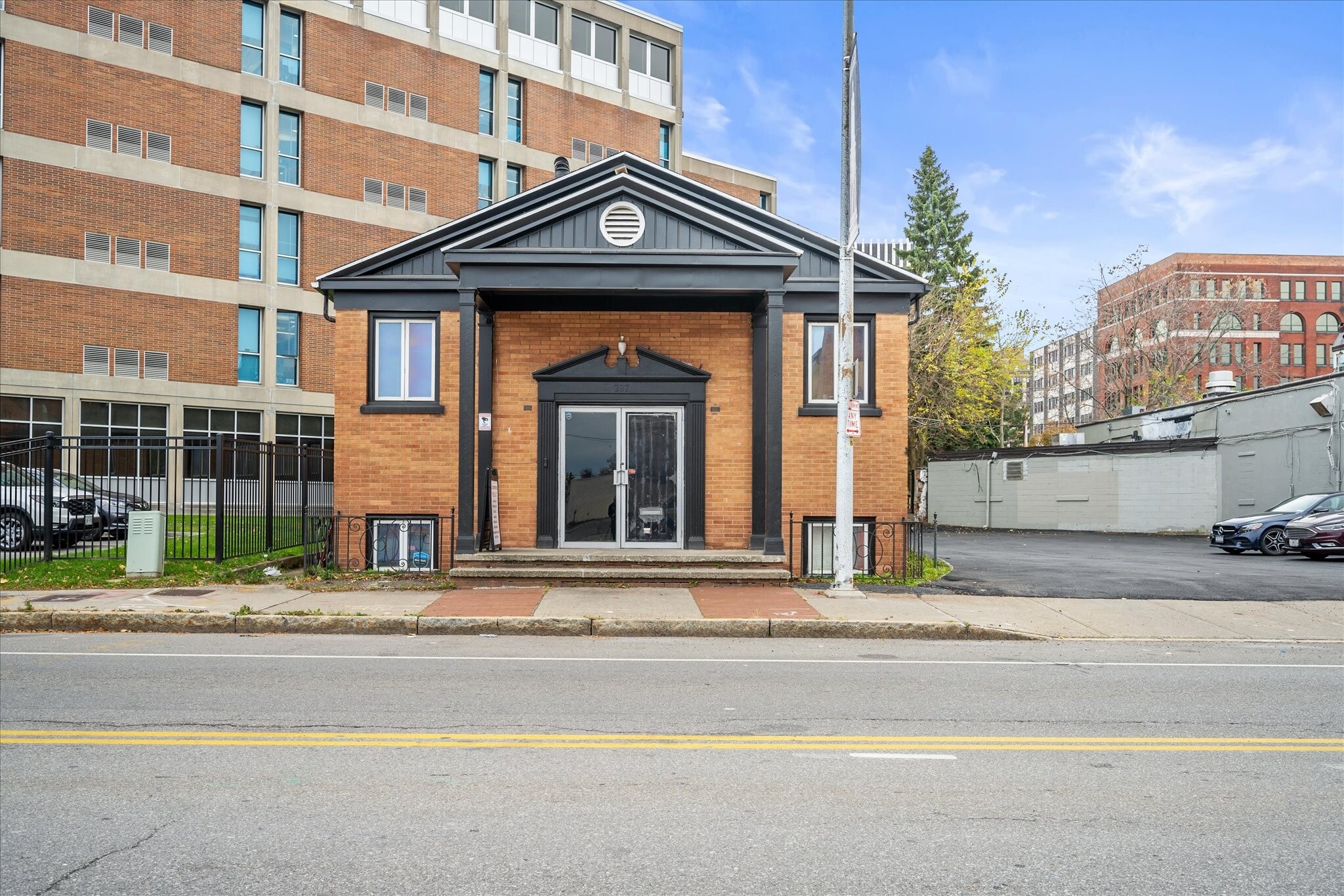 287 Andrews St, Rochester, NY for Sale