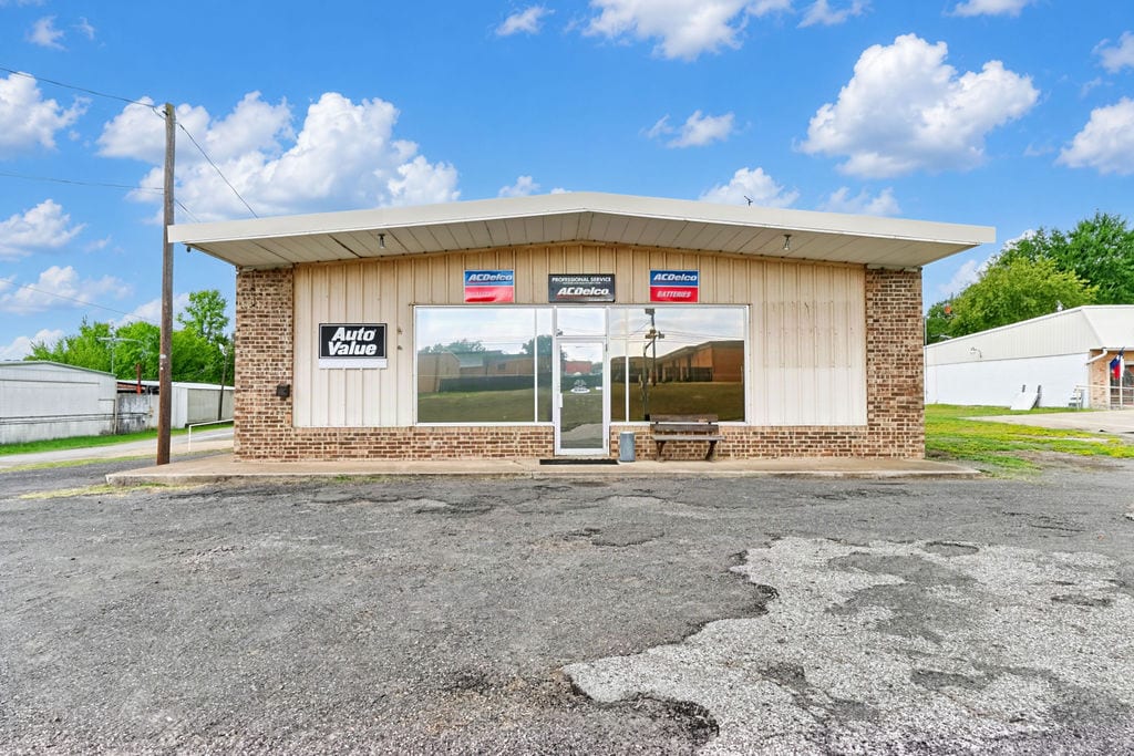 1416 Linda Dr, Daingerfield, TX for Sale