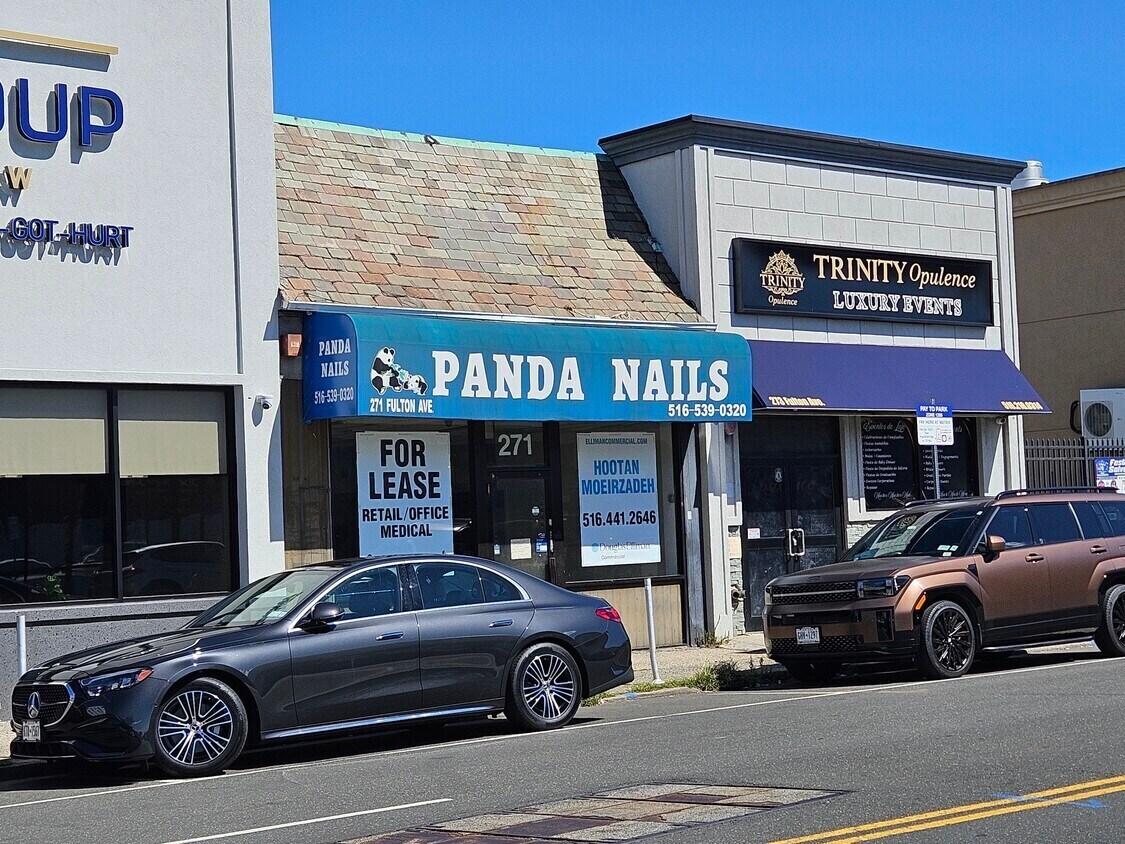 271-273 Fulton Ave, Hempstead, NY for Rent