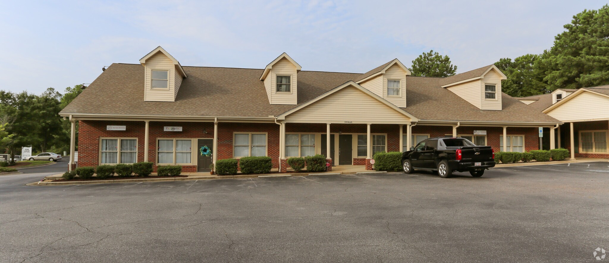 20460 Chartwell Center Dr, Cornelius, NC for Rent