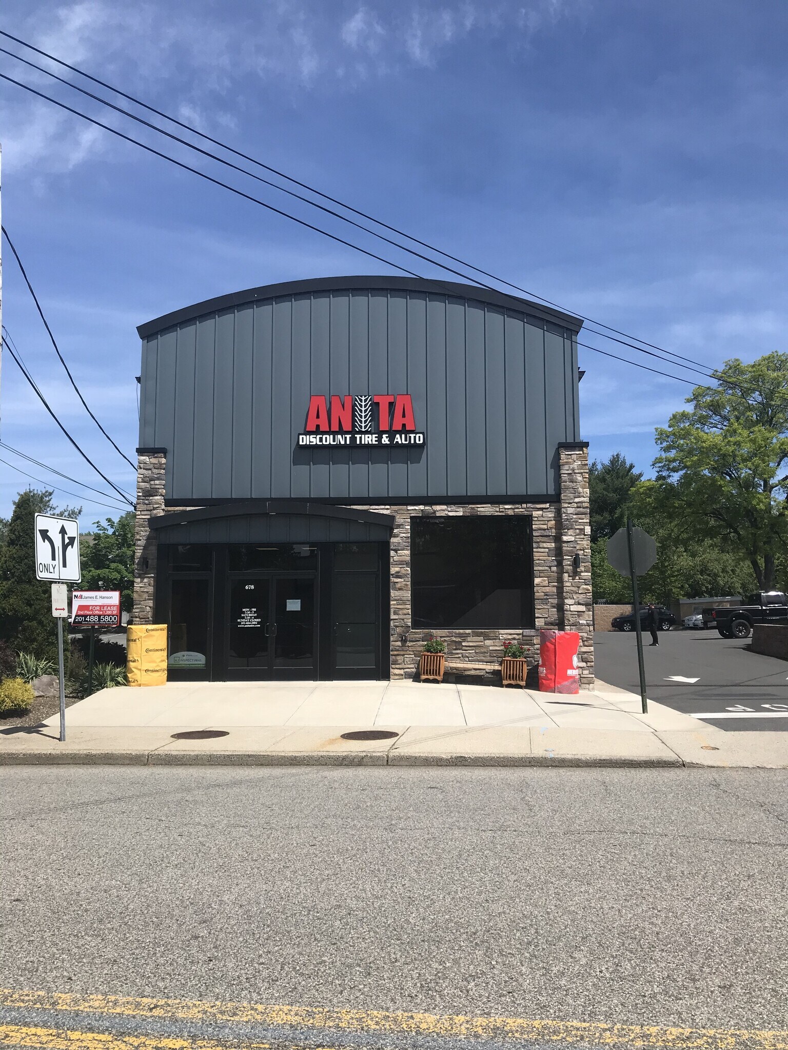 678 Westwood Ave, River Vale, NJ for Rent