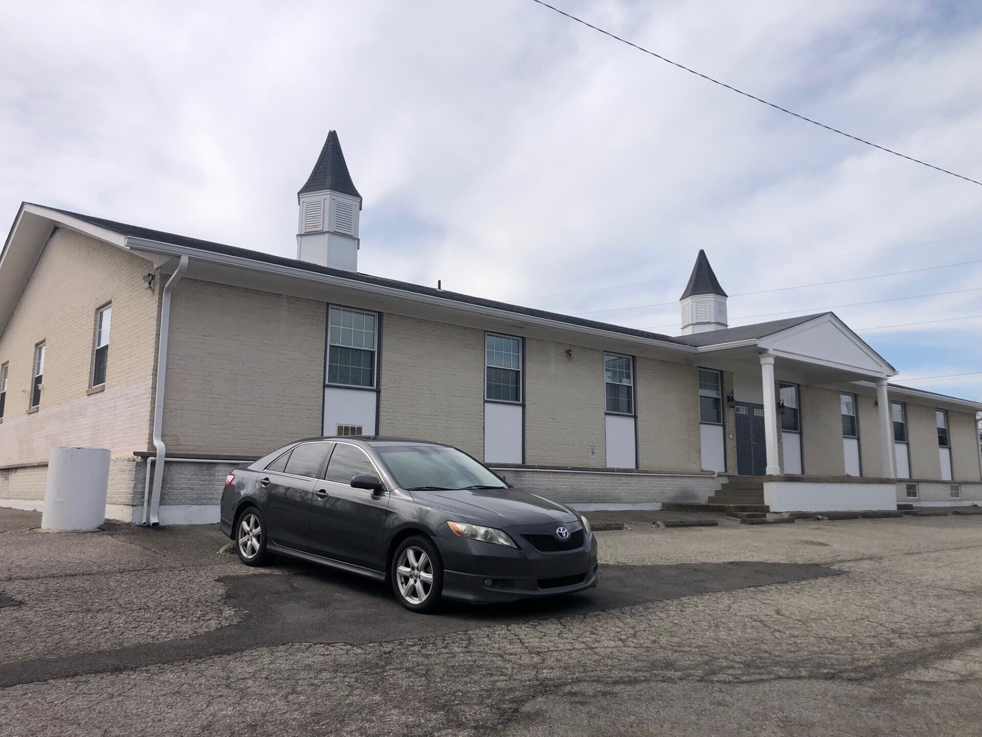 3008 Middle Rd, Jeffersonville, IN for Rent