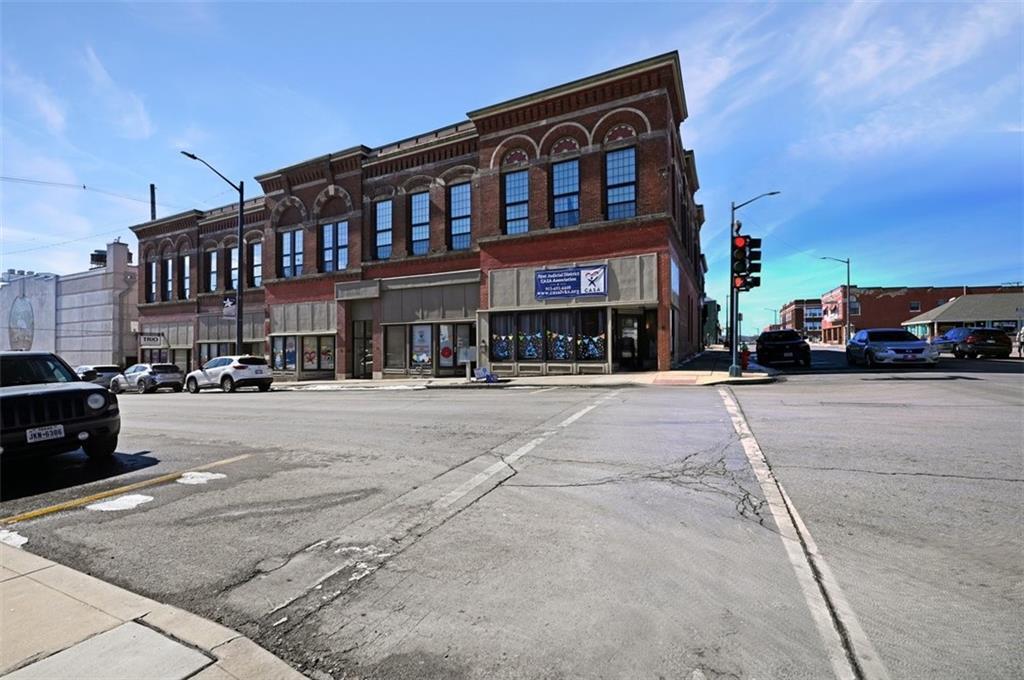 100 S 5th St, Leavenworth, KS for Sale