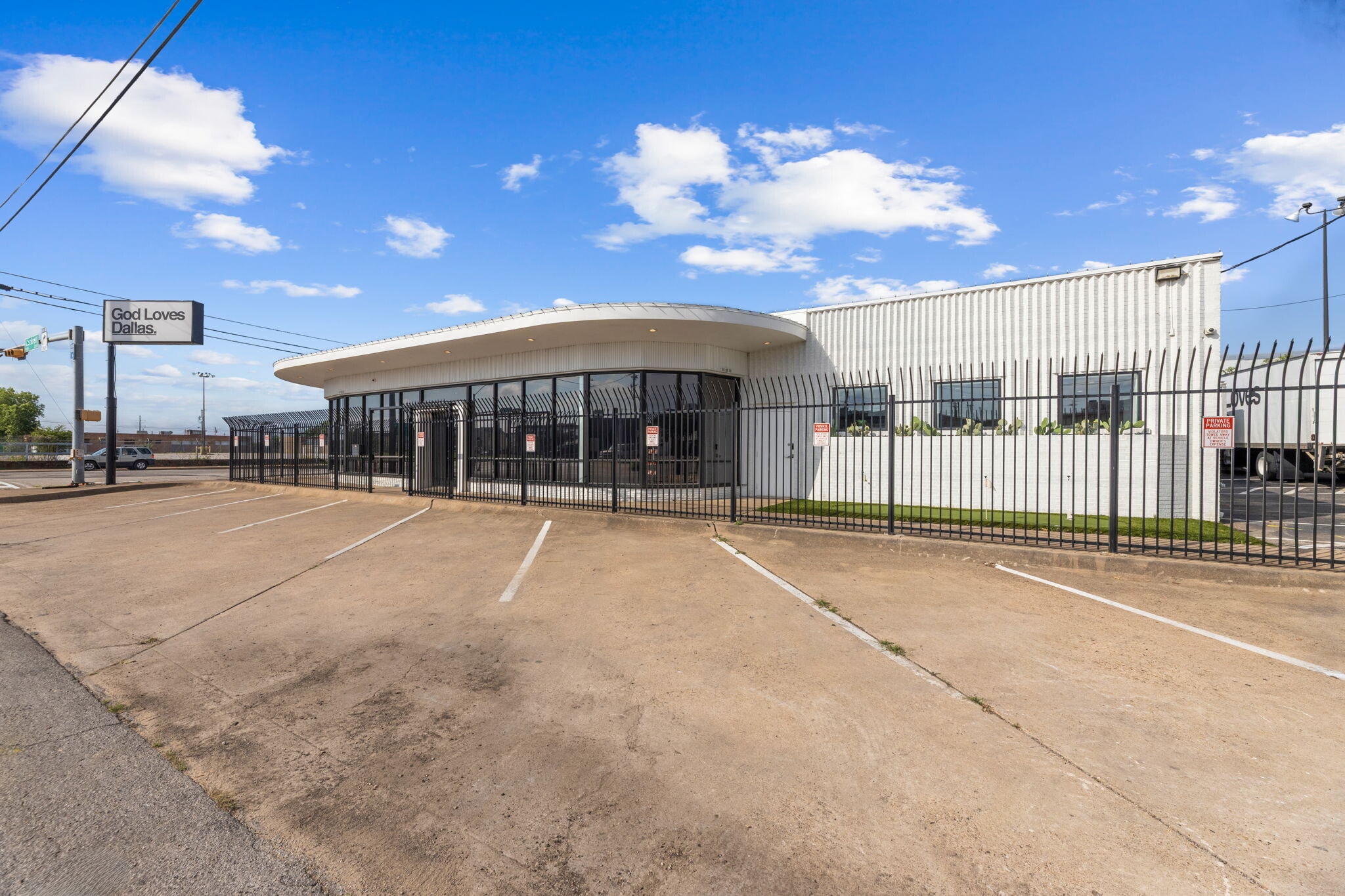 2021 Cockrell Ave, Dallas, TX for Rent