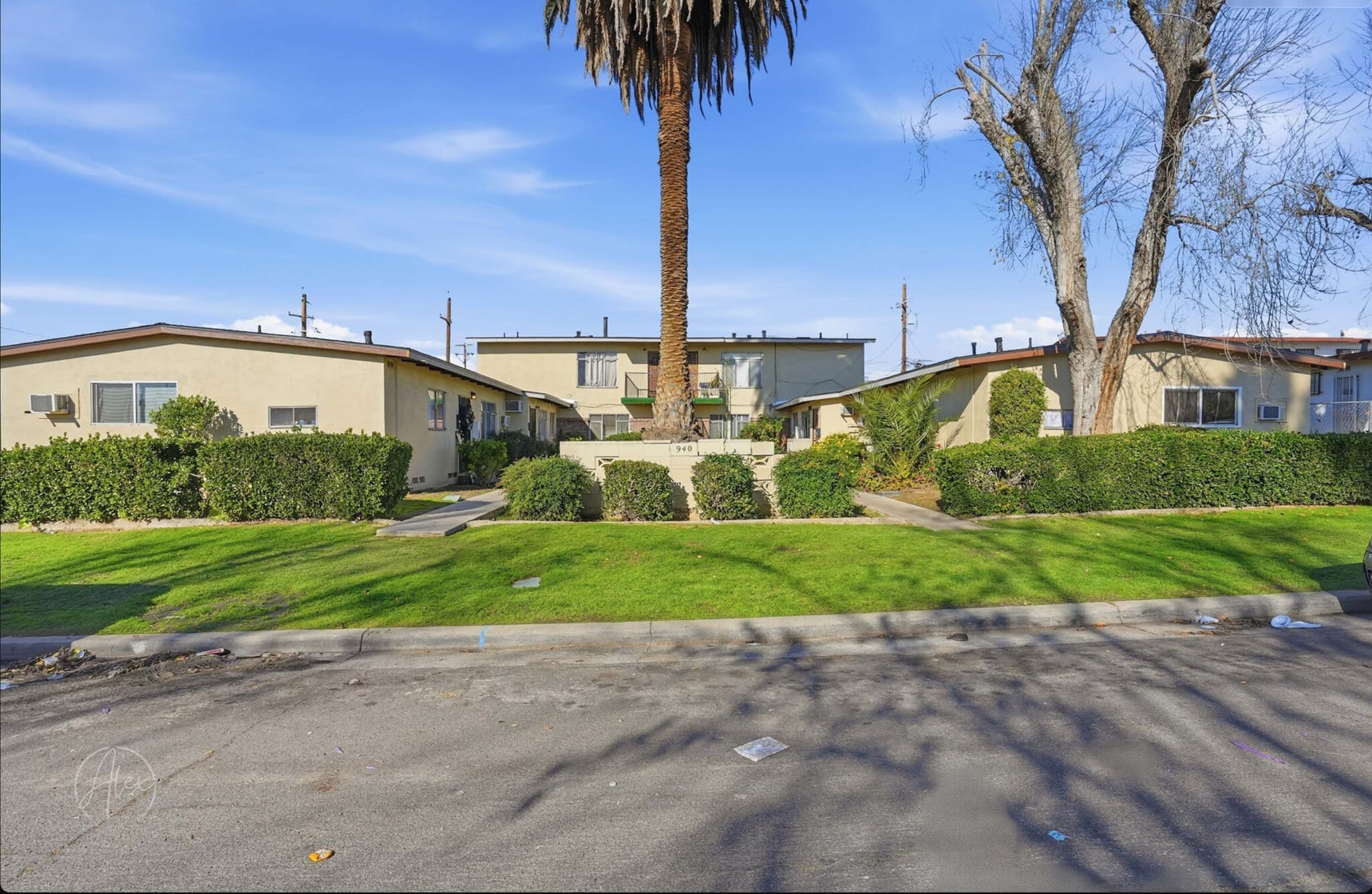 940 Water St, Bakersfield, CA for Sale