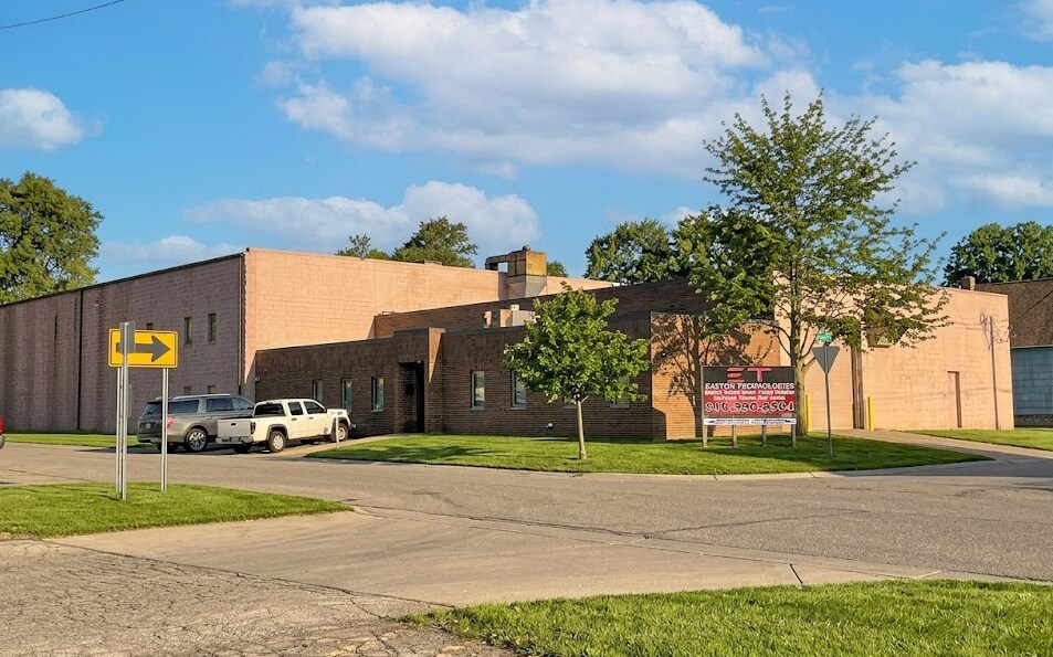 2104 Cypress St, Port Huron, MI for Sale