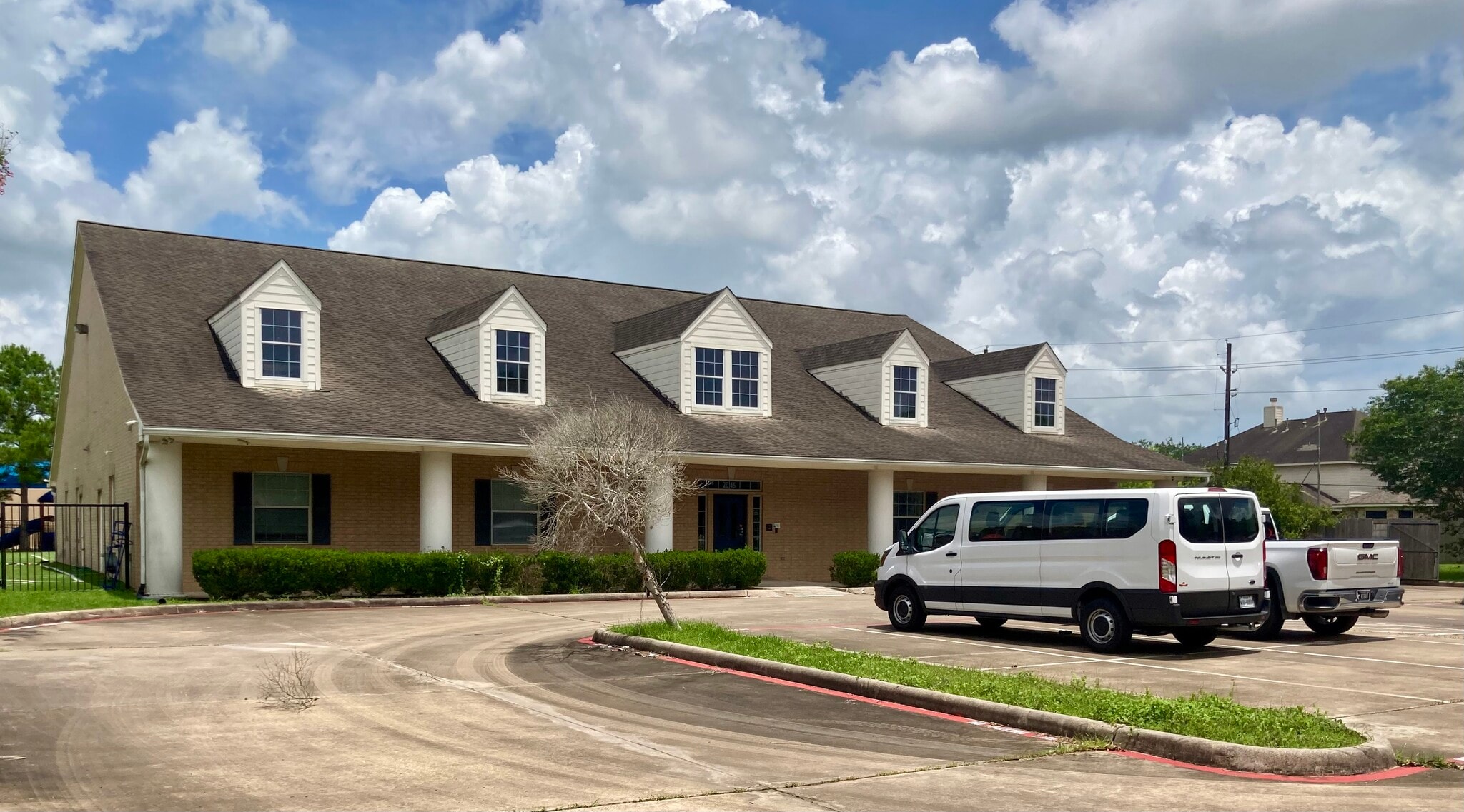 2045 Reflection Bay Dr, Pearland, TX for Sale